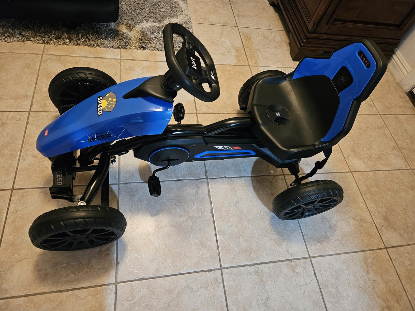 Aosom Kids Pedal Go Kart, Outdoor Ride on Toys with Swing Axle, Adjustable Seat, Handbrake, 4 Shock-Absorbing Wheels, Gift for Boys and Girls Aged 3-8 Years Old, Blue customer photo 2