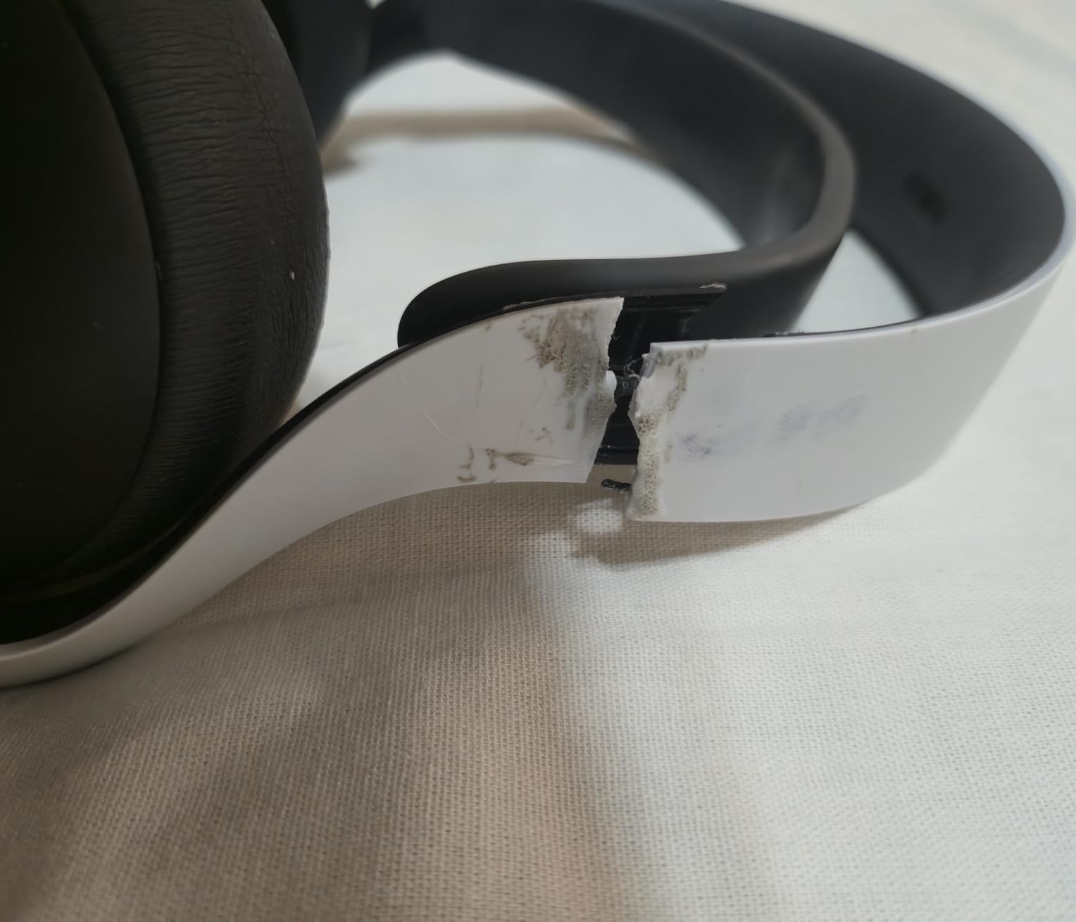 Pulse Elite Wireless Headset customer photo 2