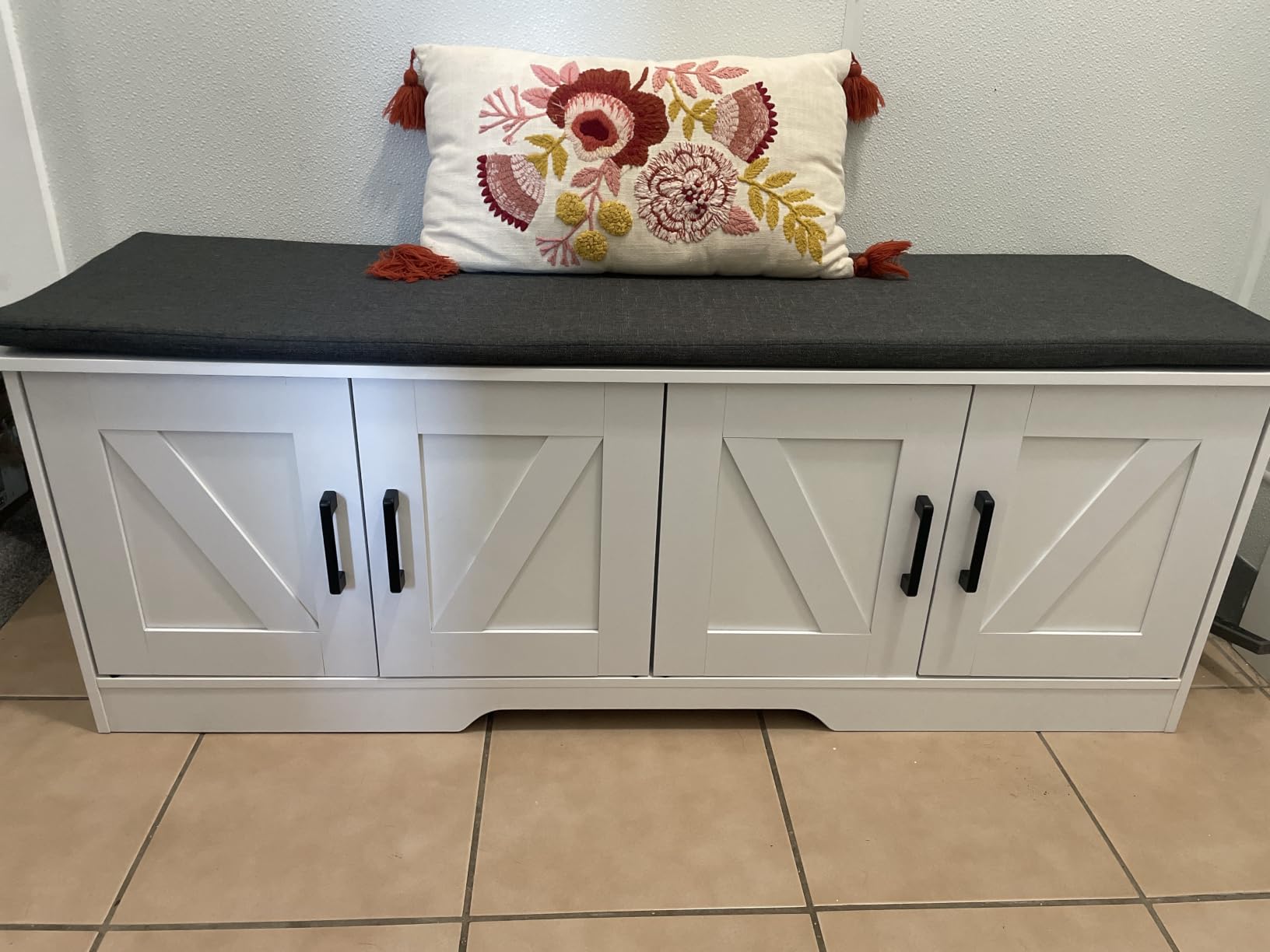 HOMSHO Farmhouse Shoe Storage Bench with 4 Barn Doors & Padded Seat Cushion | 47.2