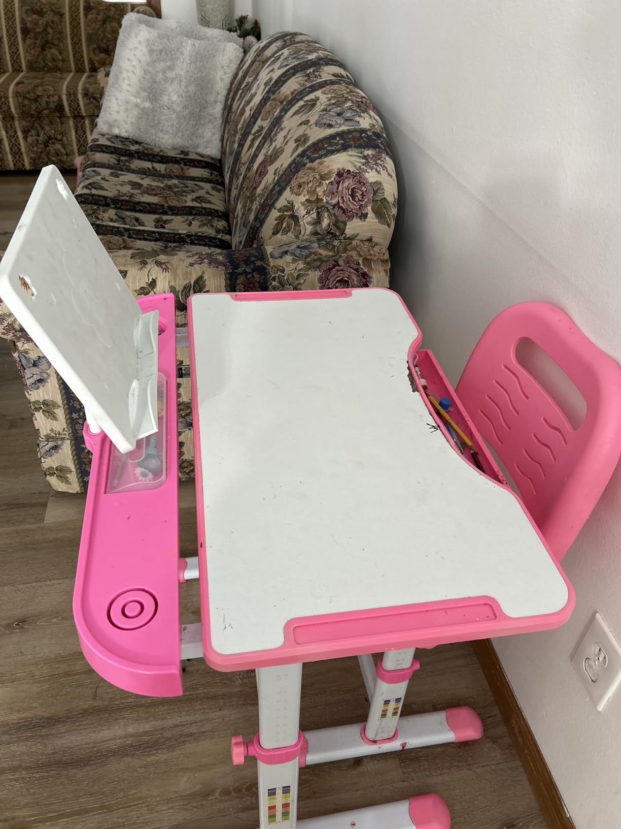 Diroan Kids Functional Desk and Chair Set, Ergonomic Height Adjustable Children School Study Desk with Tilt Desktop, Book Stand, LED Light, Metal Hook and Storage Drawer for Boys Girls(Grey) customer photo 1