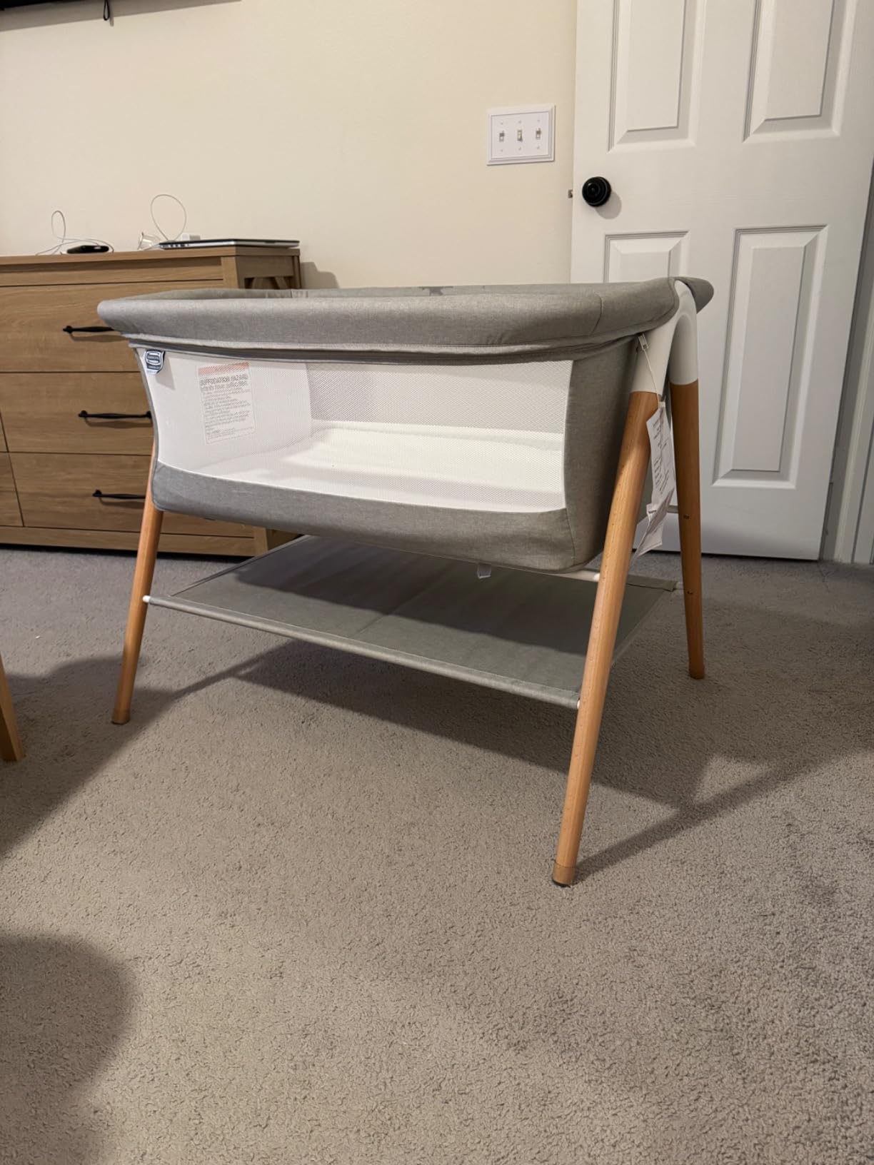 Simmons Kids Koi by The Bed Bassinet with Breathable Mesh and Natural Beechwood Legs, Dove Grey customer photo 1