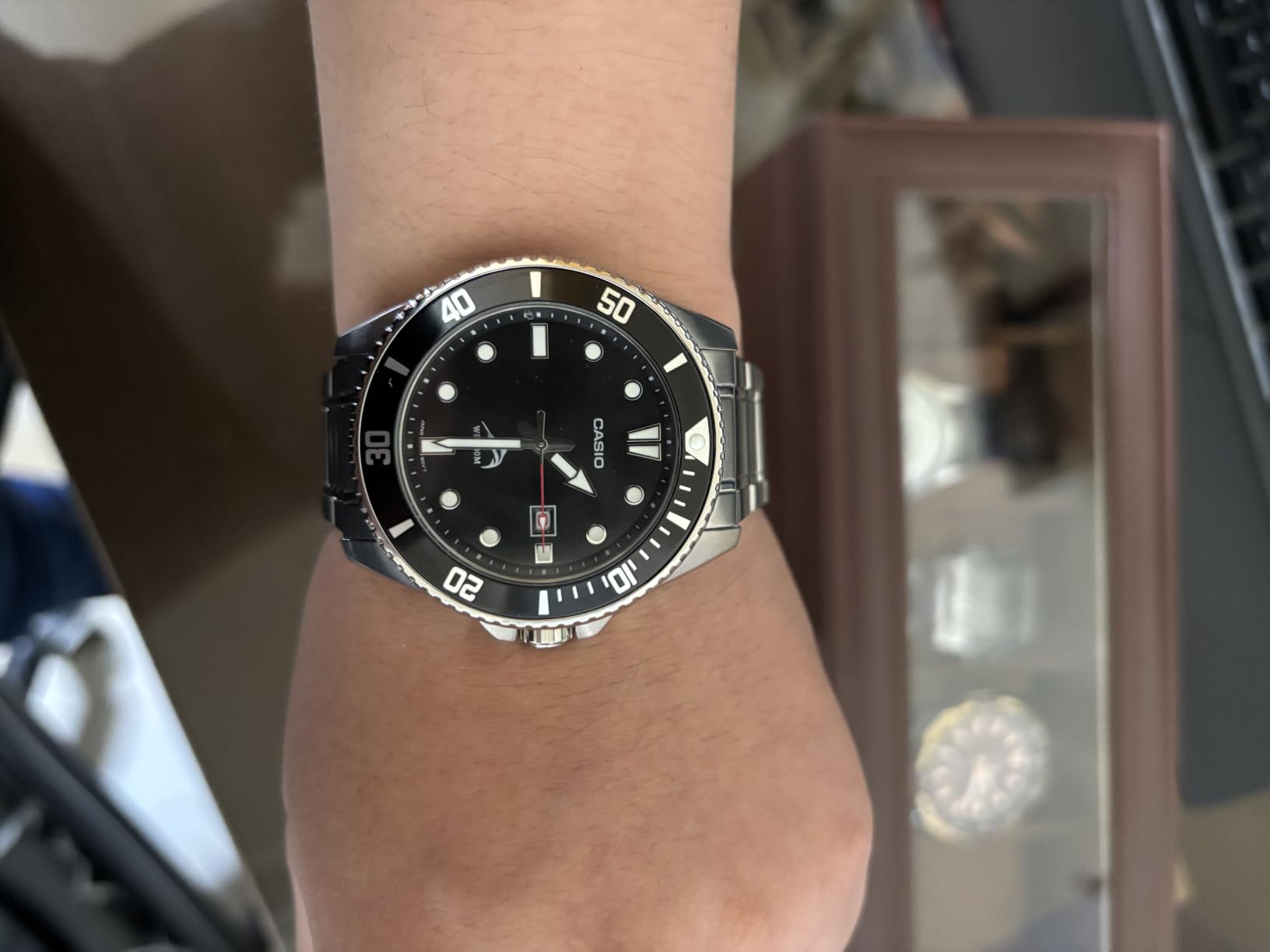 Casio Classic Diver Stainless Steel Watch Date Indicator MDV-106DD-1A1VCF, Black/Silver customer photo 1