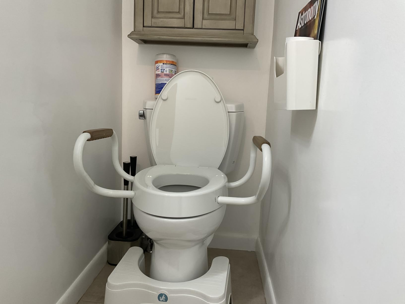 Lunderg Solva Raised Toilet Seat with Handles - Elongated - Easy to Install Toilet Seat Risers for Seniors - Adds 3 Inches & Works like the one you've always used - Elegant design - No Hospital Vibe customer photo 1