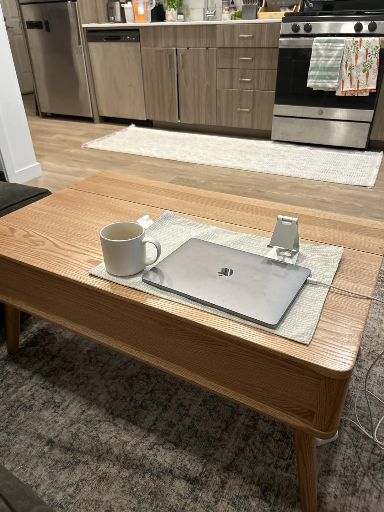 Solid Oak Wood Lift Top Coffee Table for Living Room, Mid Century Modern Tables with Drawers and Large Storage, Coffee Tables for Small Spaces (Oak Walnut Color, 39.37