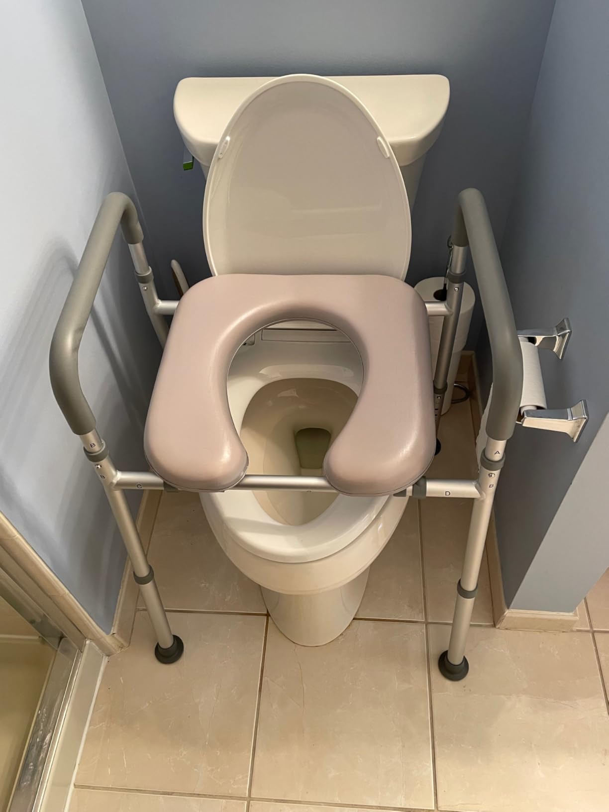 HOMLAND Toilet Seat Riser for Seniors with Adjustable Height & Width, 400lb | Padded Seat, Durable Aluminum Frame, Slip-Resistant Feet, Handicap Elevated Raised Toilet Seat for Elderly, Fit Most Toilet customer photo 1
