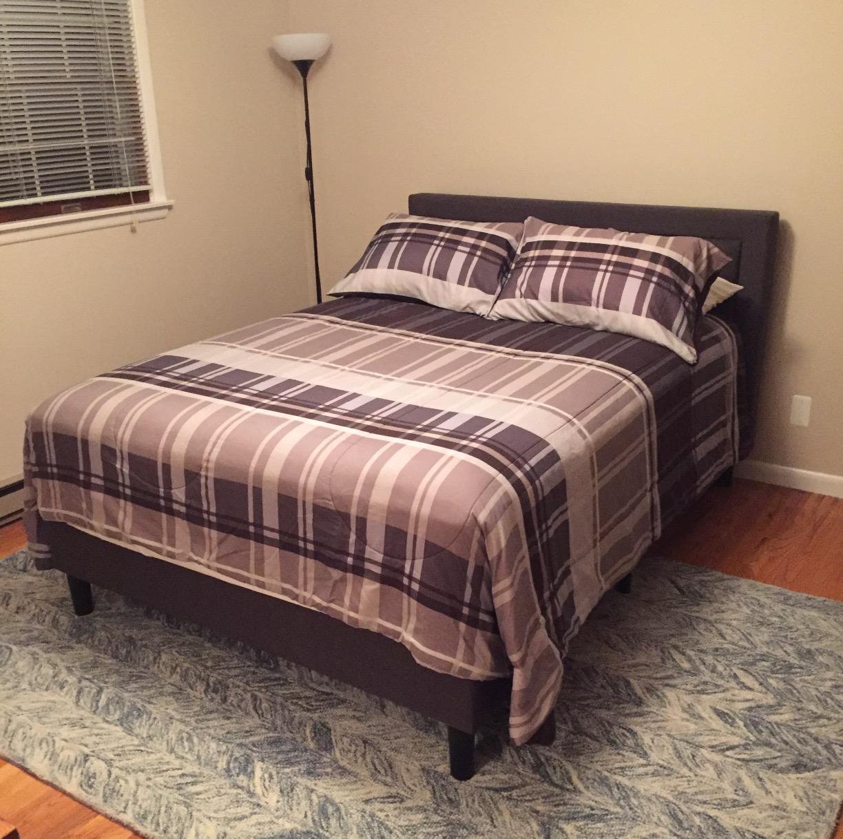 Zinus Dachelle Upholstered Platform Bed Frame, Mattress Foundation, Wood Slat Support, No Box Spring Needed, Eco Friendly WonderBox (TM) Packaging, Easy Assembly, Dark Grey, Queen customer photo 2