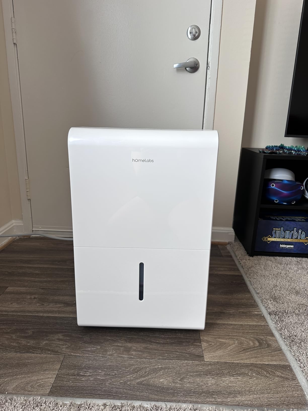 hOmeLabs Dehumidifier 7,000 Sq Ft Wi-Fi (50 Pint MAX 120 Pint at 95F, 90% RH) for Home, Office, Basements with Powerful Moisture Removal, Humidity Control, Auto Shut-off, Quiet Operation customer photo 1