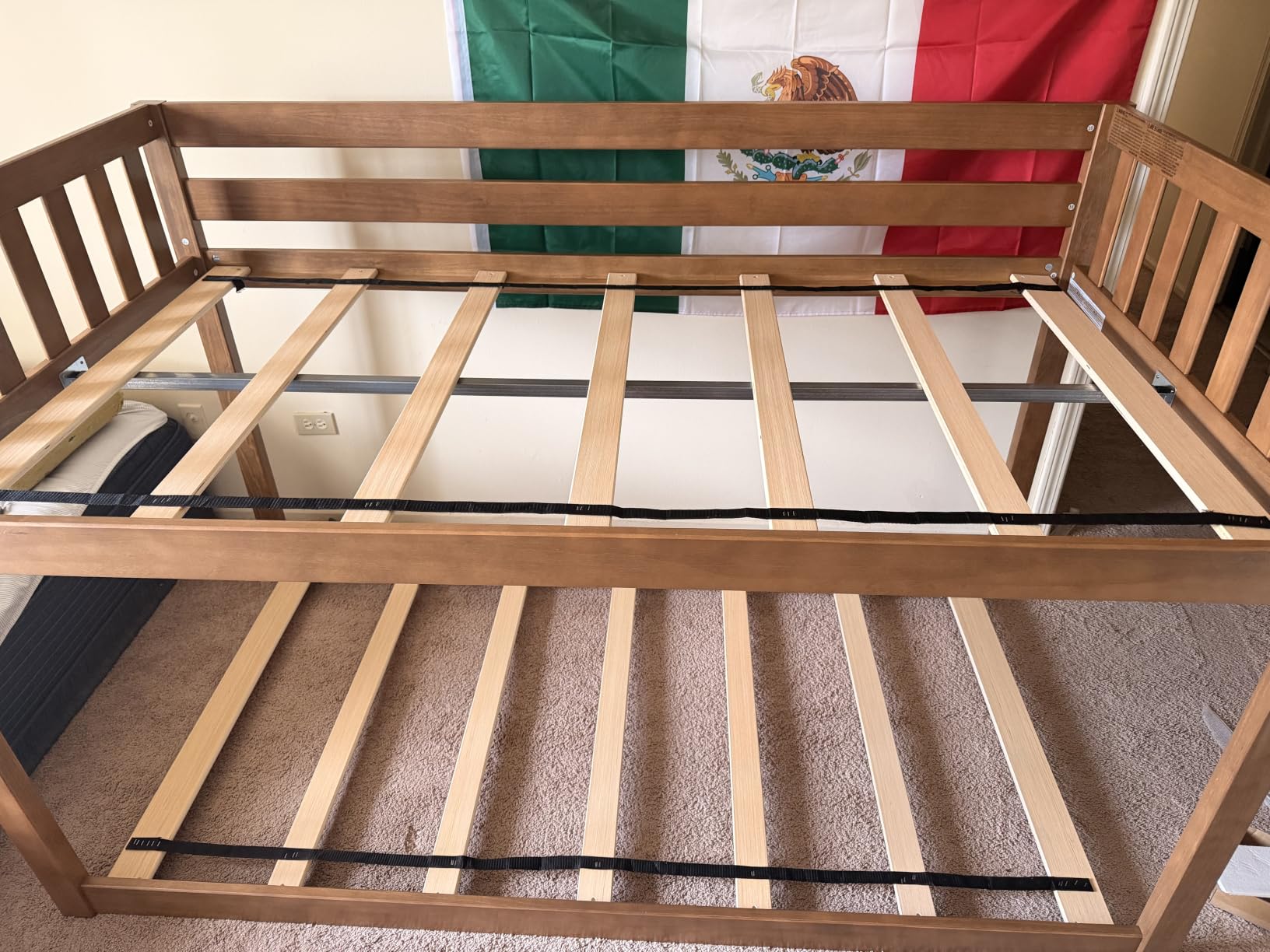 Max & Lily Fundamental Twin Low Bunk Bed, Kids Solid Wood Modern Bed Frame with Strong Wooden Slats, Non-Toxic Finishes, High Weight Capacity, White customer photo 1