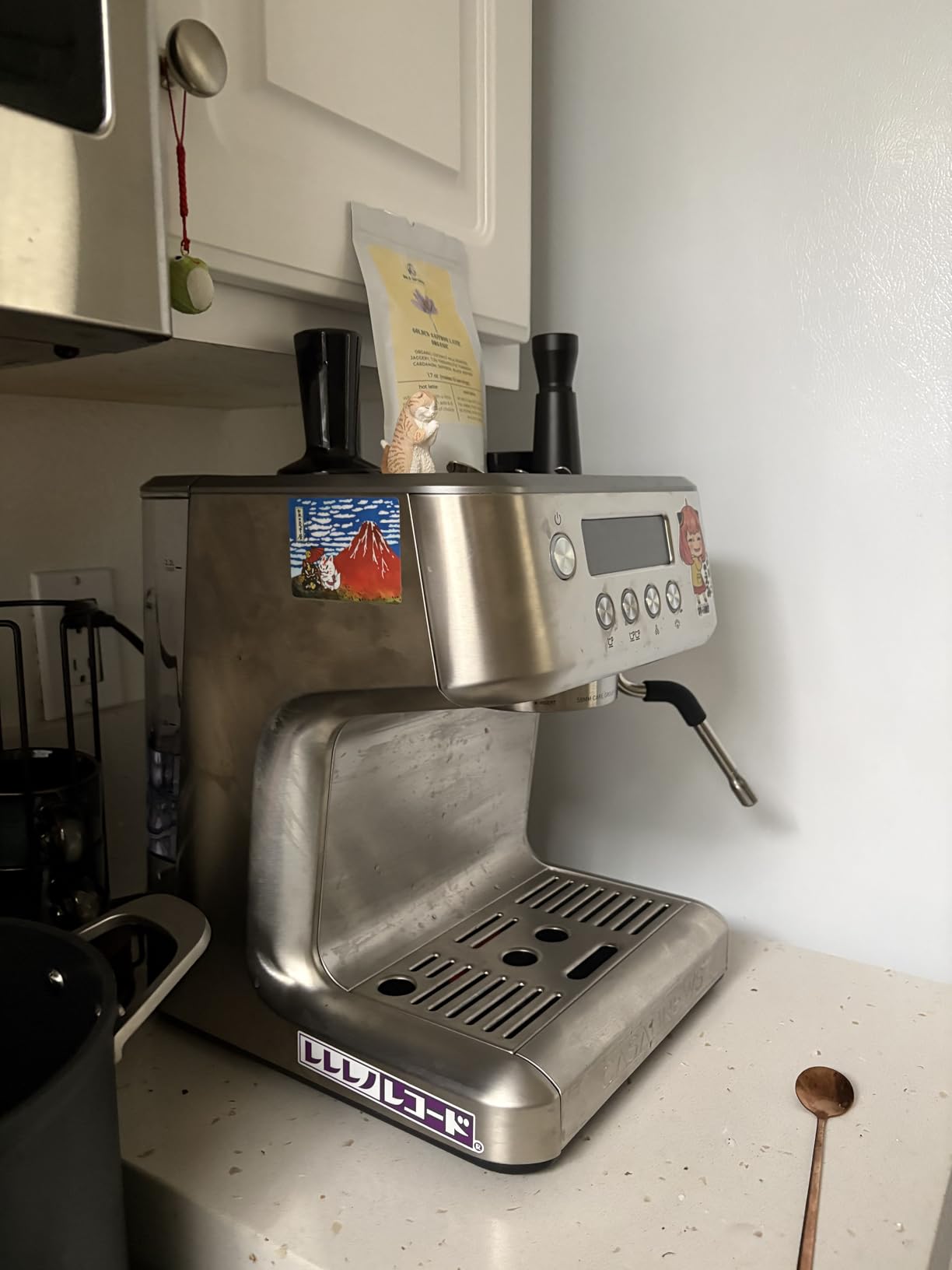 CASABREWS Ultra Espresso Machine, Barista Espresso Maker with Steam Wand | LCD Display, Custom Brew Temp, 20-Bar Italian Pump, 73oz Removable Tank customer photo 1
