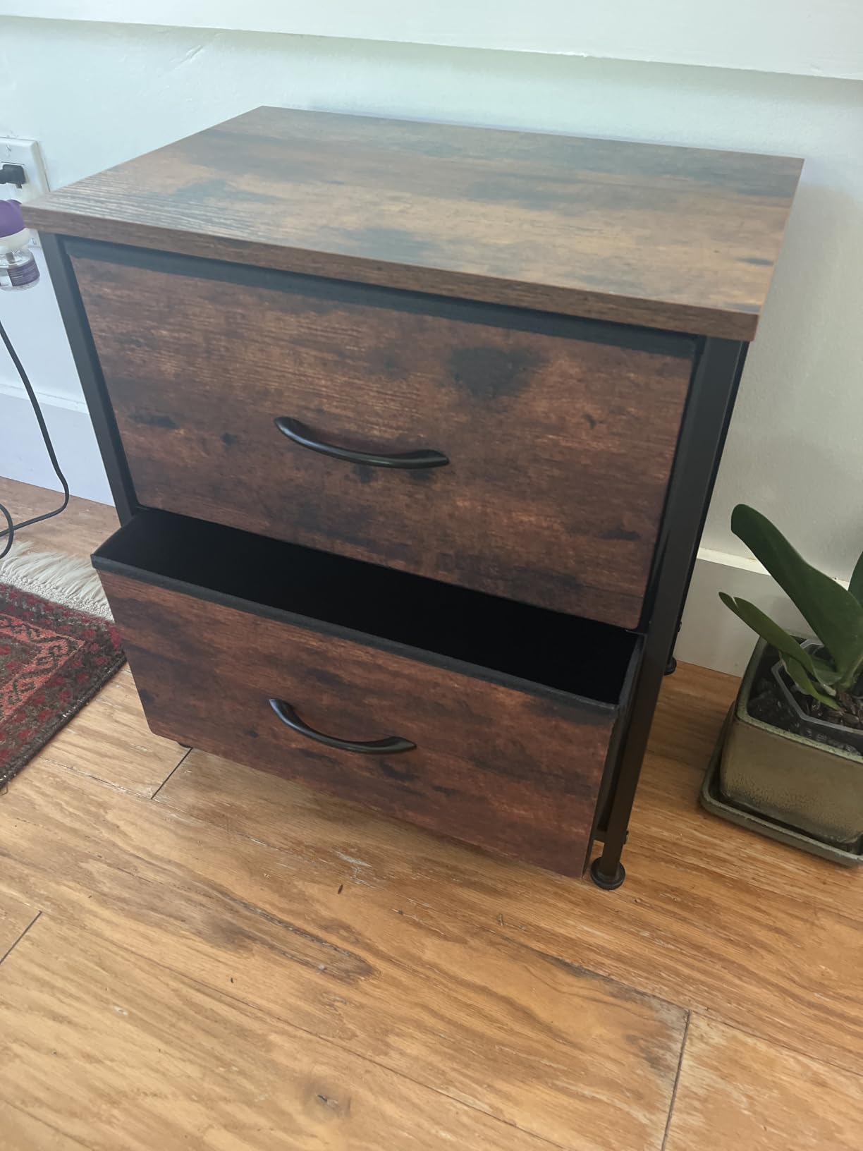 Sweetcrispy Nightstand Set of 2 with 2 Storage Drawers, Small Bedside Table, Compact Nightstand for Bedroom, Closet and Small Spaces customer photo 1