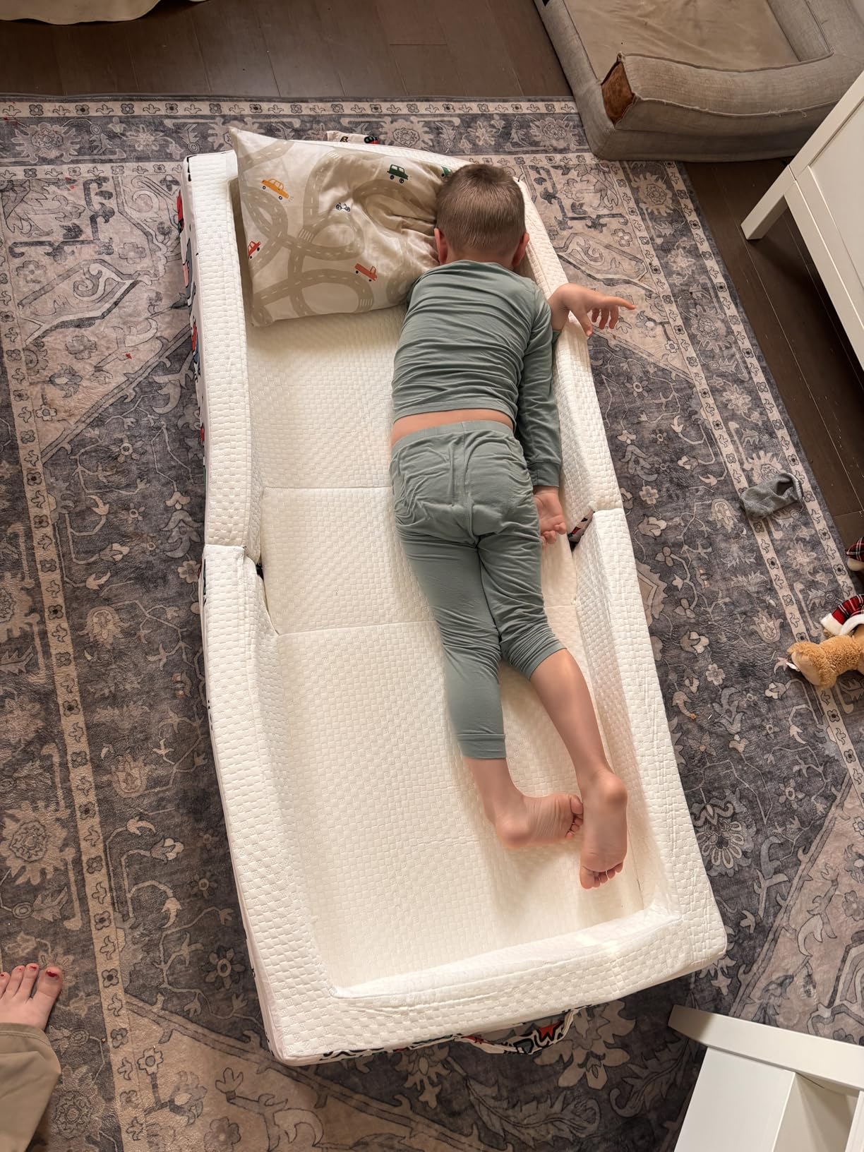 Umoving Portable Toddler Travel Bed - Foldable Soft Foam Floor Crib, Grey customer photo 1