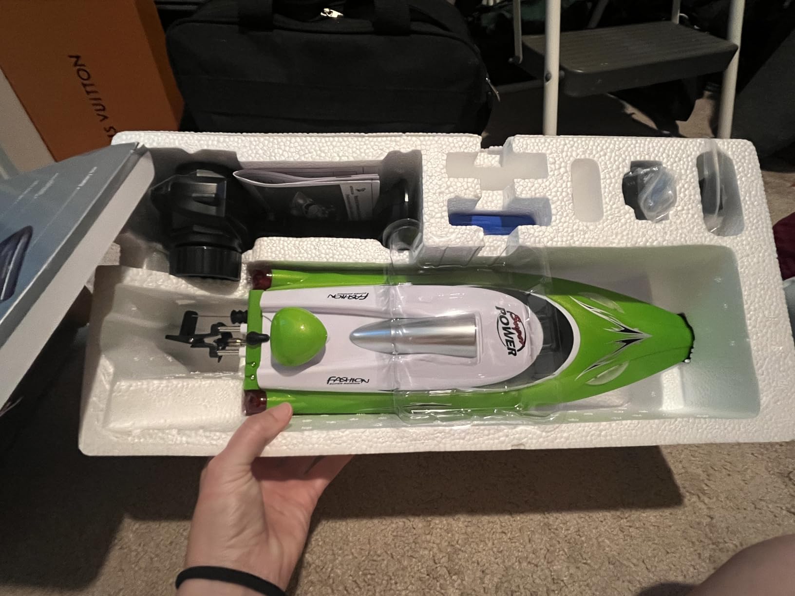 RC Boat-Remote Control Boat for Adults-High Speed 35+ KPH for Pool-Toys for Ages 8-13 (Black) customer photo 2