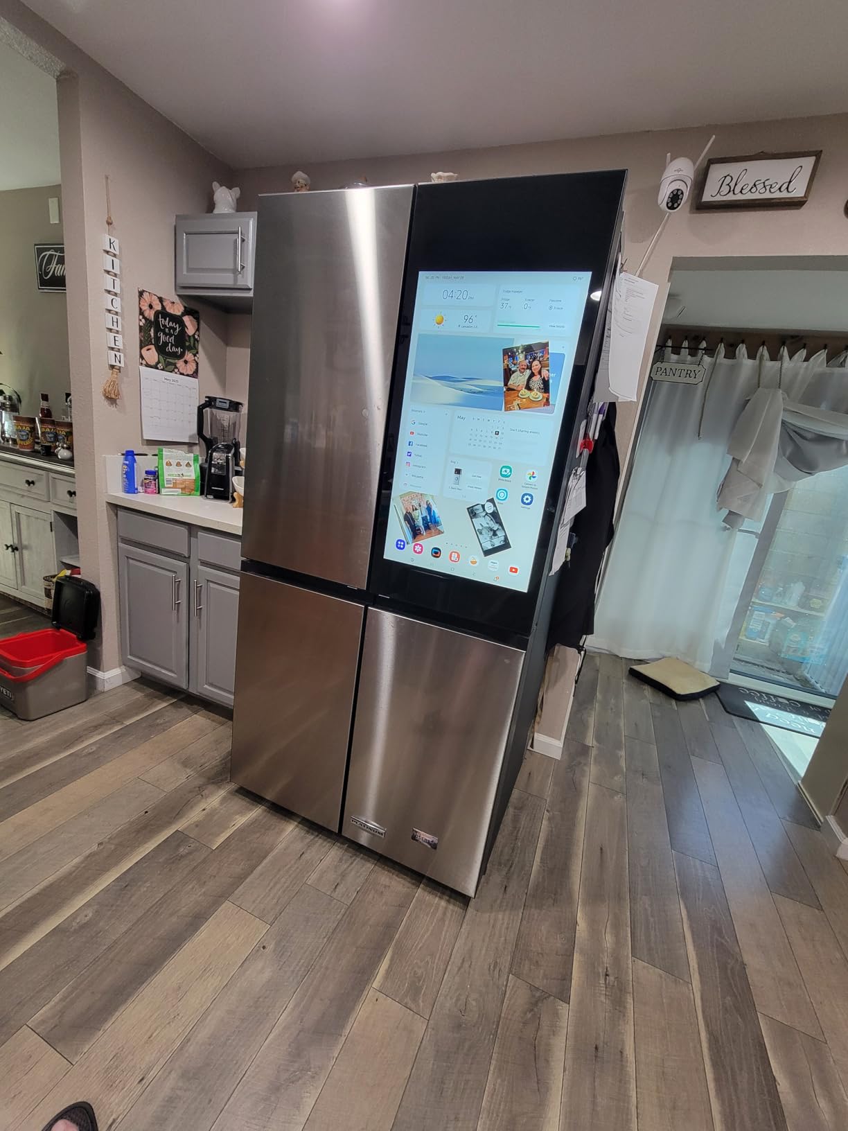 Samsung Bespoke 4-Door Flex Refrigerator with Family Hub+ in Charcoal Family Hub Panel, Stainless Steel customer photo 1