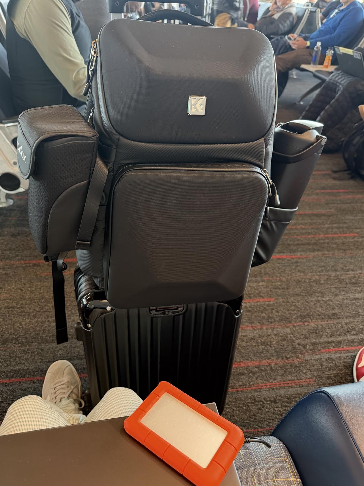 K&F CONCEPT Camera Backpack Hard Shell 20L Photography Camera Bag | Hardshell Case, Tripod Holder, Laptop Compartment, B09 customer photo 2