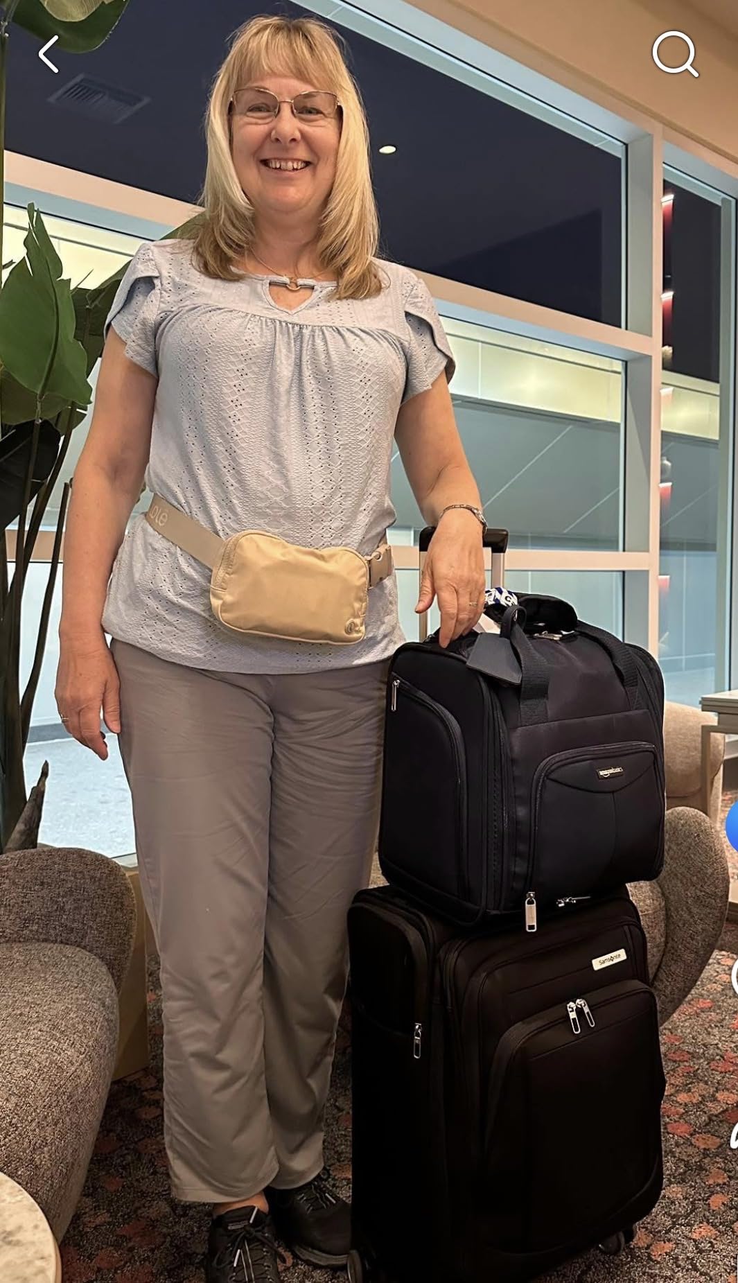 Samsonite UpLIFT Lightweight Softside Carry-On Luggage with Spinner Wheels - Expandable - Airline-Approved, Polyester Soft Suitcase for Ultra Light Travel - Elemental Blue customer photo 1