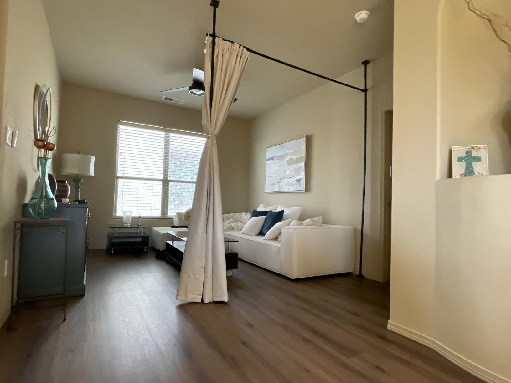 SUNALLY Room Divider No Drilling Curtain Rod Wall Divider for Room Separation, 4-10ft(H) 28-114inch(W) Adjustable, Heavy Duty Partition Space Separator Freestanding Tension Curtain Stand, Black customer photo 1