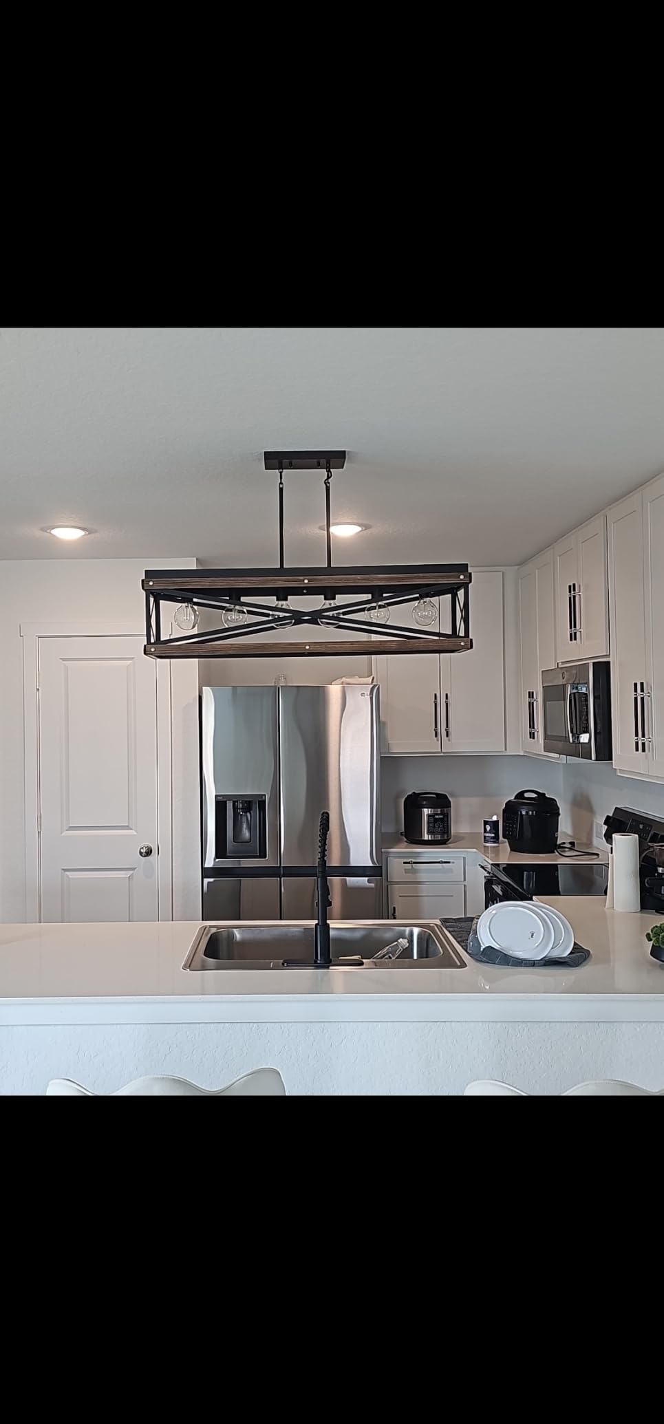 Rustic Farmhouse Wood Kitchen Island Lighting, 5 Lights Rectangular Pendant Light Fixture, Adjustable Chain Oak Wood and Metal Linear Chandelier for Dining Room Kitchen Island Farmhouse, Black customer photo 1