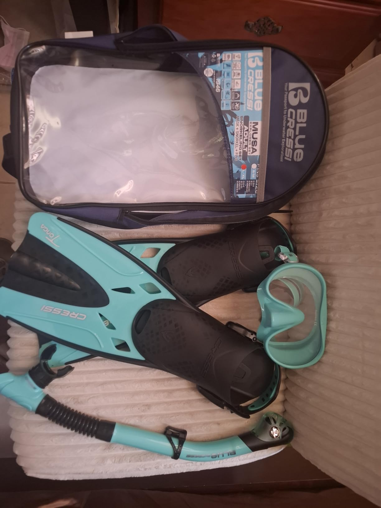 Cressi Explorer Snorkel Set - Lightweight and Easy to Use - Mask, Snorkel, and Tonga Fins- Designed in Italy by Cressi customer photo 1