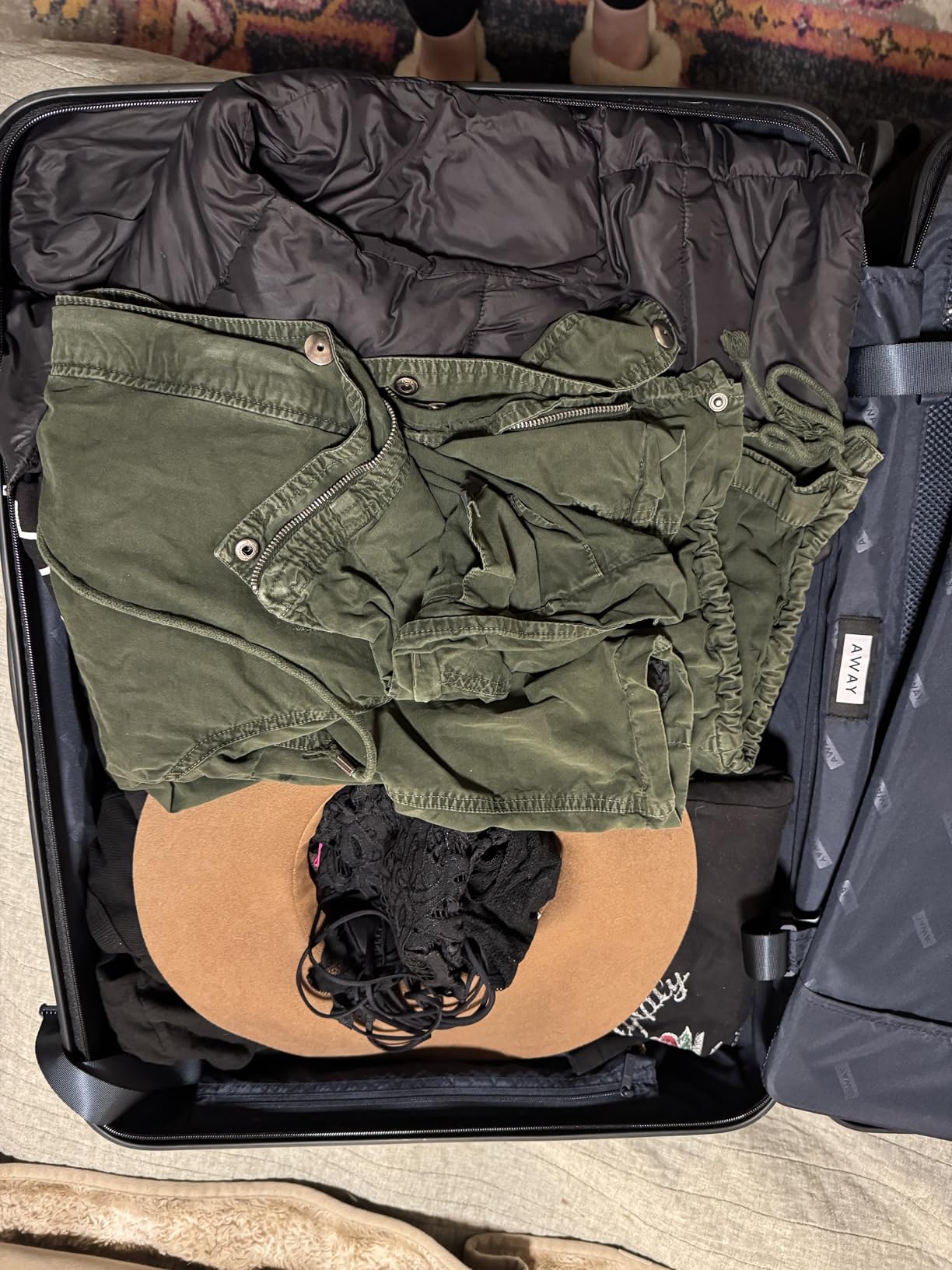 Away Large Checked Luggage - 29-Inch Lightweight Hardside Suitcase with Four WhisperGlide 360° Spinner Wheels, Interior Compression System, TSA-Accepted Lock - Jet Black customer photo 2