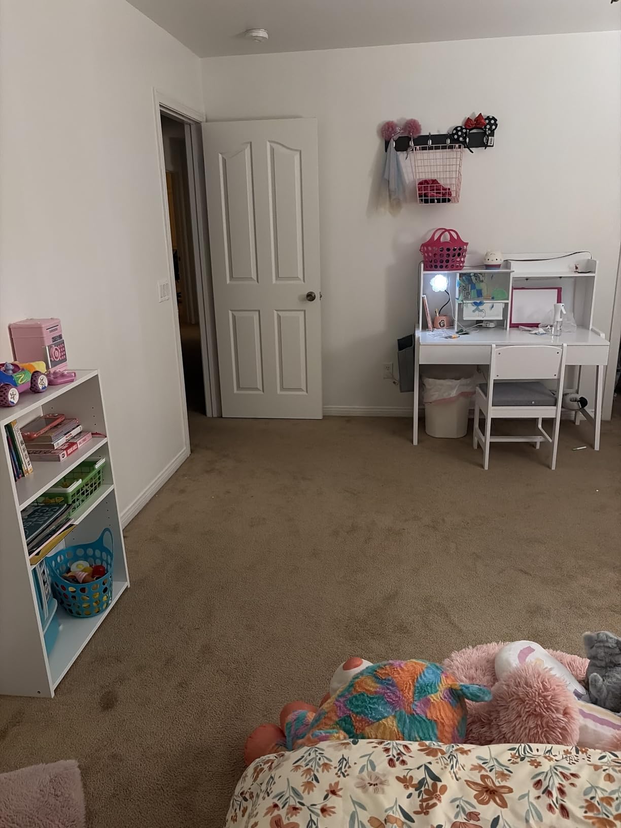 GDLF Kids Study Desk and Chair Set, Adjustable Children Study Table with Chair, Kids Wooden Desk with Hutch, Drawers, Book Stand, Whiteboard and Fabric Storage Bag for 5-12 Years Old customer photo 1