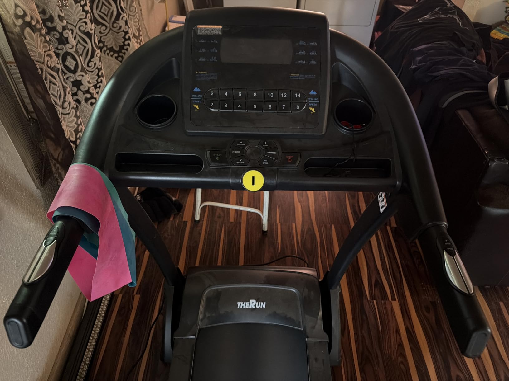 THERUN Incline Treadmill, Treadmills for Running and Walking, 400 lbs Weight Capacity Folding Treadmill with 0-16% Auto Incline, Wide Belt, 4.0 HP customer photo 1