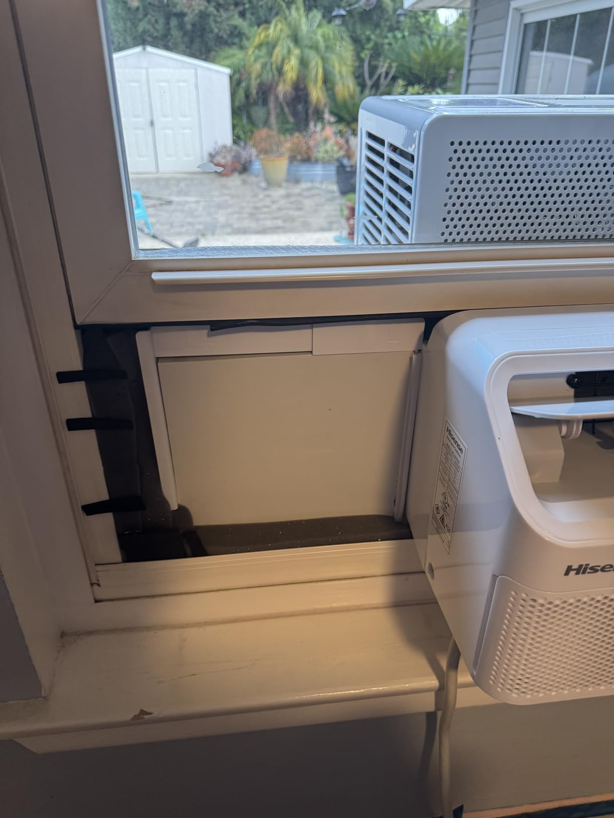 Hisense AWL1225TW1W Window Air Conditioner, White, 12000 BTU Smart Inverter, L Shaped, Open Window Flexibility, Easy Installation, Ultra Quiet, 37.6% more Energy Saving, Bracket Included, 2Y Warranty customer photo 2