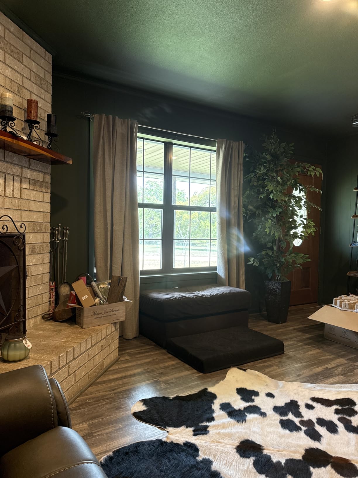 Amazon Basics 100% Blackout Curtains with Grommets, 52 x 84 Inches, Navy, 2 Panels customer photo 2