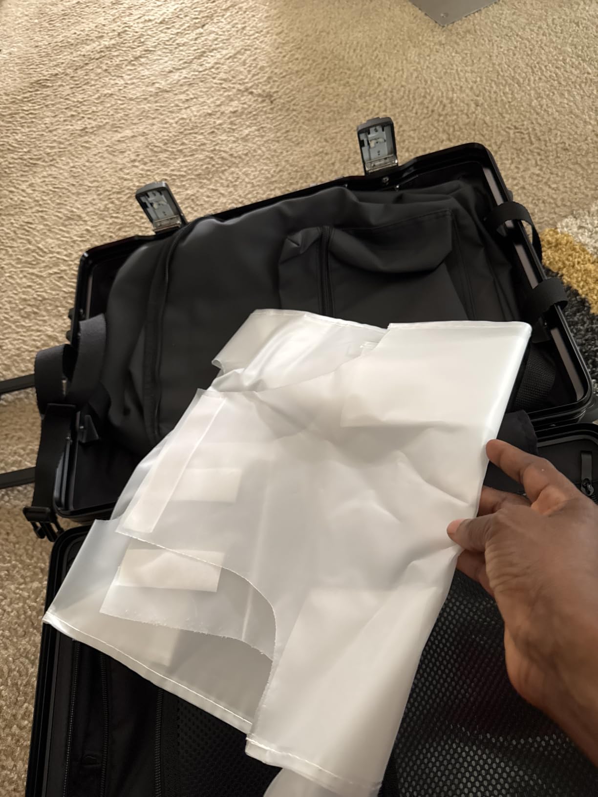 20 Inch Hardshell Carry On with USB Charging and Cup Holder customer photo 1