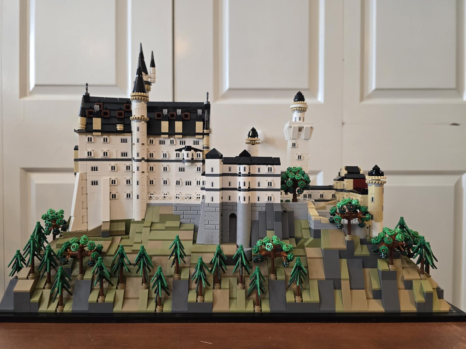 Architecture Neuschwanstein Castle Building Set - Collectible Bavarian Castle Model Kit for Arts & Crafts - Building Blocks for Adults, Ages 18+ - Gifts for Men and Women - 21063 customer photo 2