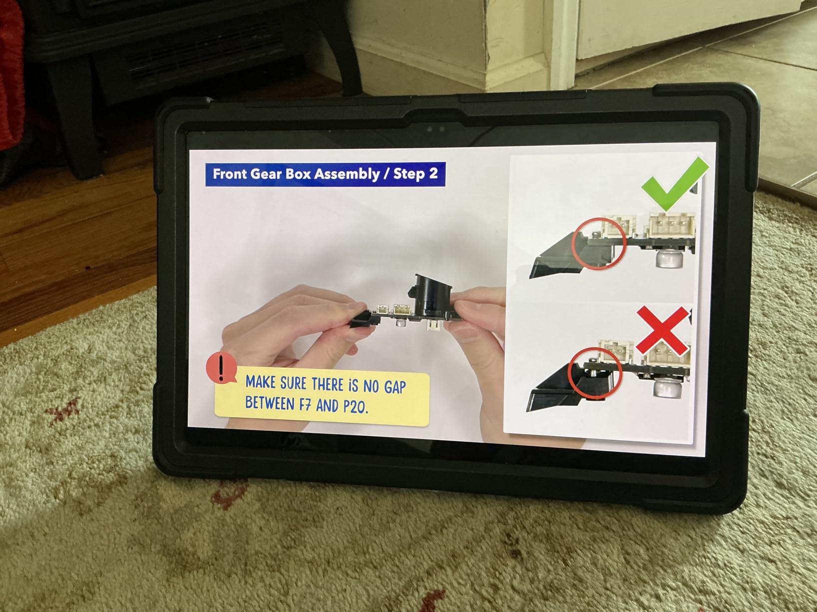 Thames & Kosmos My Robotic Pet: Coding Chameleon STEM Building & Experiment Kit | Color-Sensing Coding Robot for Boys & Girls Ages 8+, Screen-Free Educational Fun, Robotic Reptile with 3 Play Modes customer photo 1