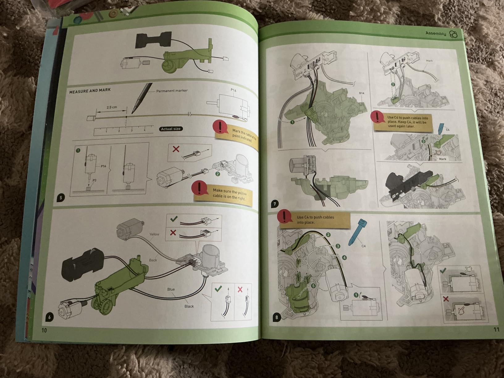 Thames & Kosmos My Robotic Pet: Coding Chameleon STEM Building & Experiment Kit | Color-Sensing Coding Robot for Boys & Girls Ages 8+, Screen-Free Educational Fun, Robotic Reptile with 3 Play Modes customer photo 2