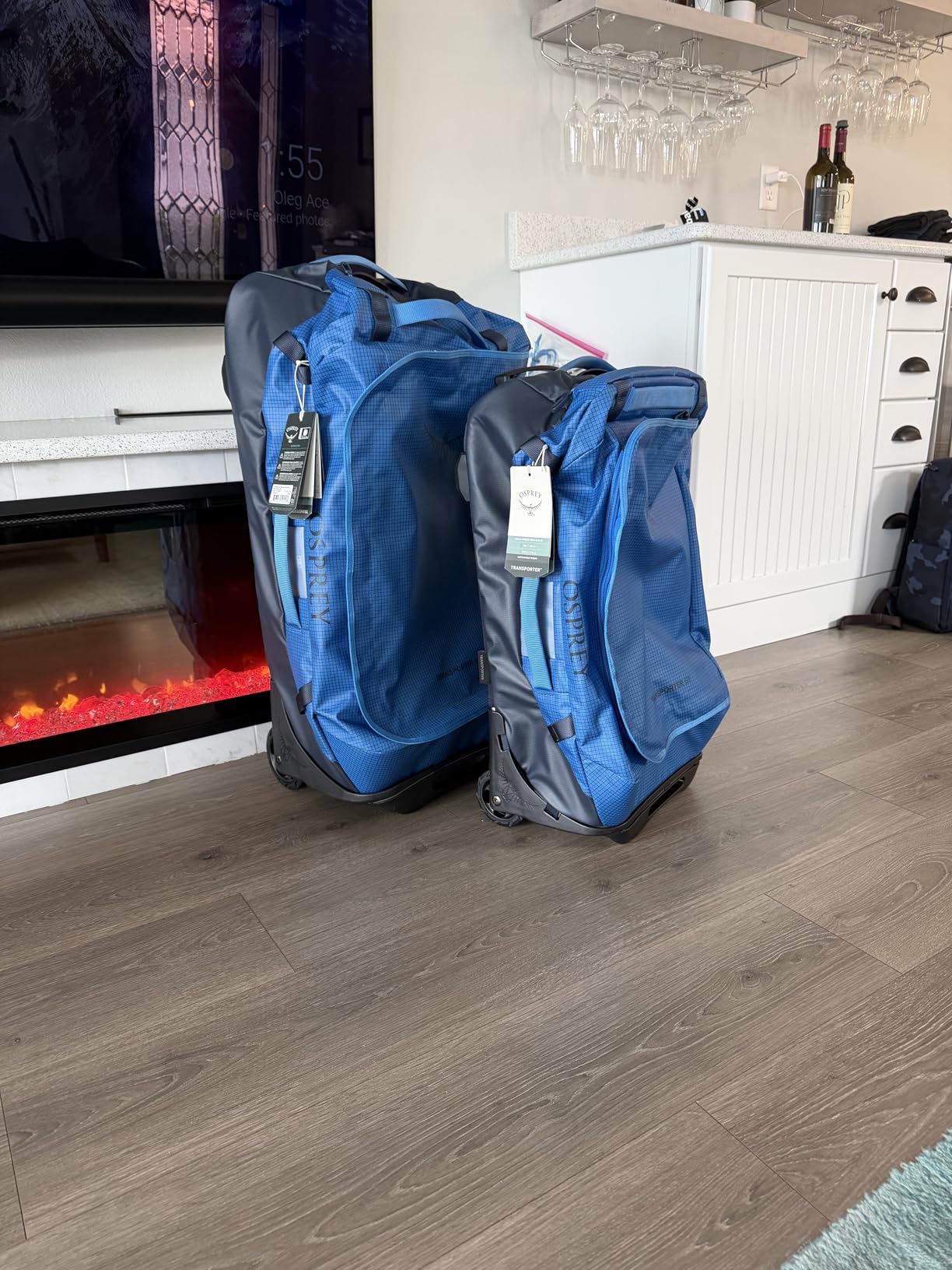 Osprey Transporter 120L Wheeled Travel Duffel Bag - Extra Large Lightweight Rolling Suitcase for Men and Women, Raven Black customer photo 2