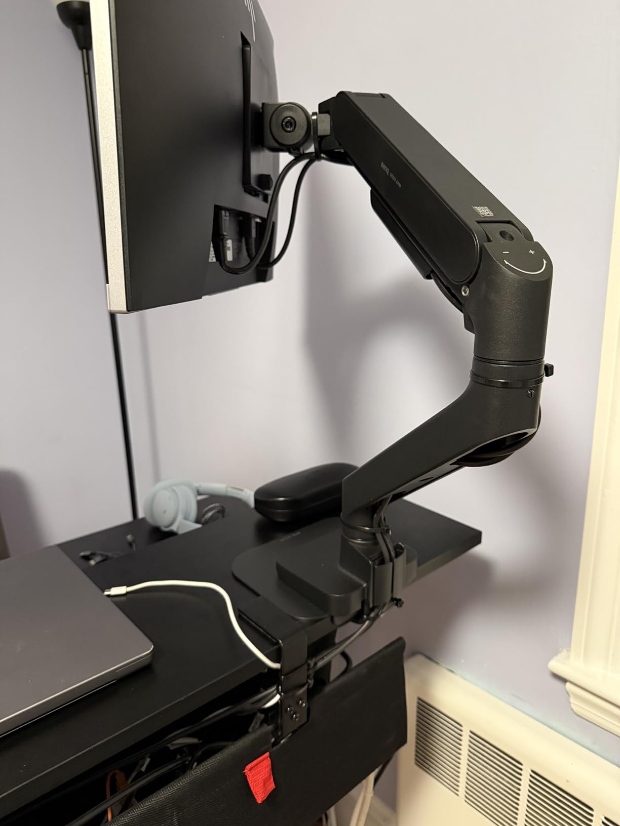 BenQ BSH ErgoMonitor Arm (Ergo Arm-Black) customer photo 2