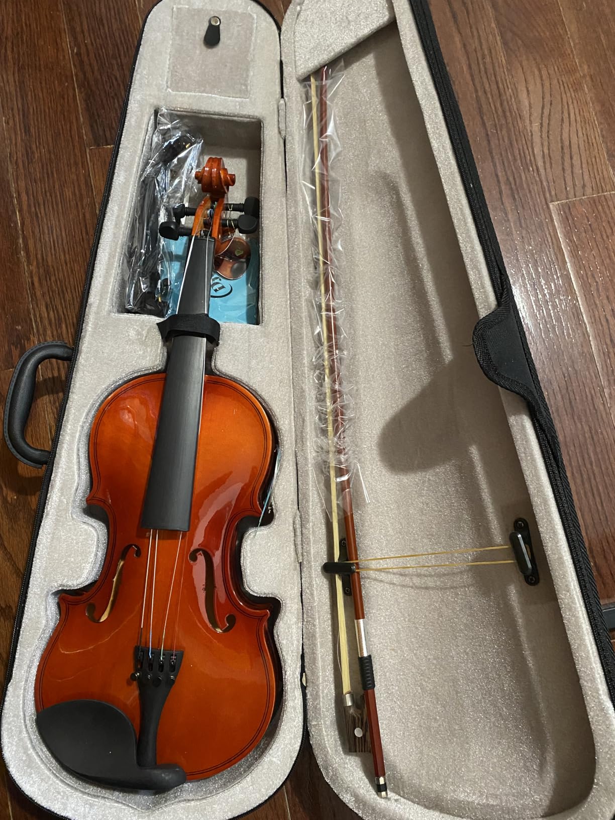 Poseidon Acoustic Violin for Beginner, Full Size Violin Set for Students with Hard Case, Extra 4/4 Strings Set, Violin Bow, Horse Bridge, Violin Rosin, Shoulder Rest, Clip-on Tuner, Manual - Purple customer photo 1