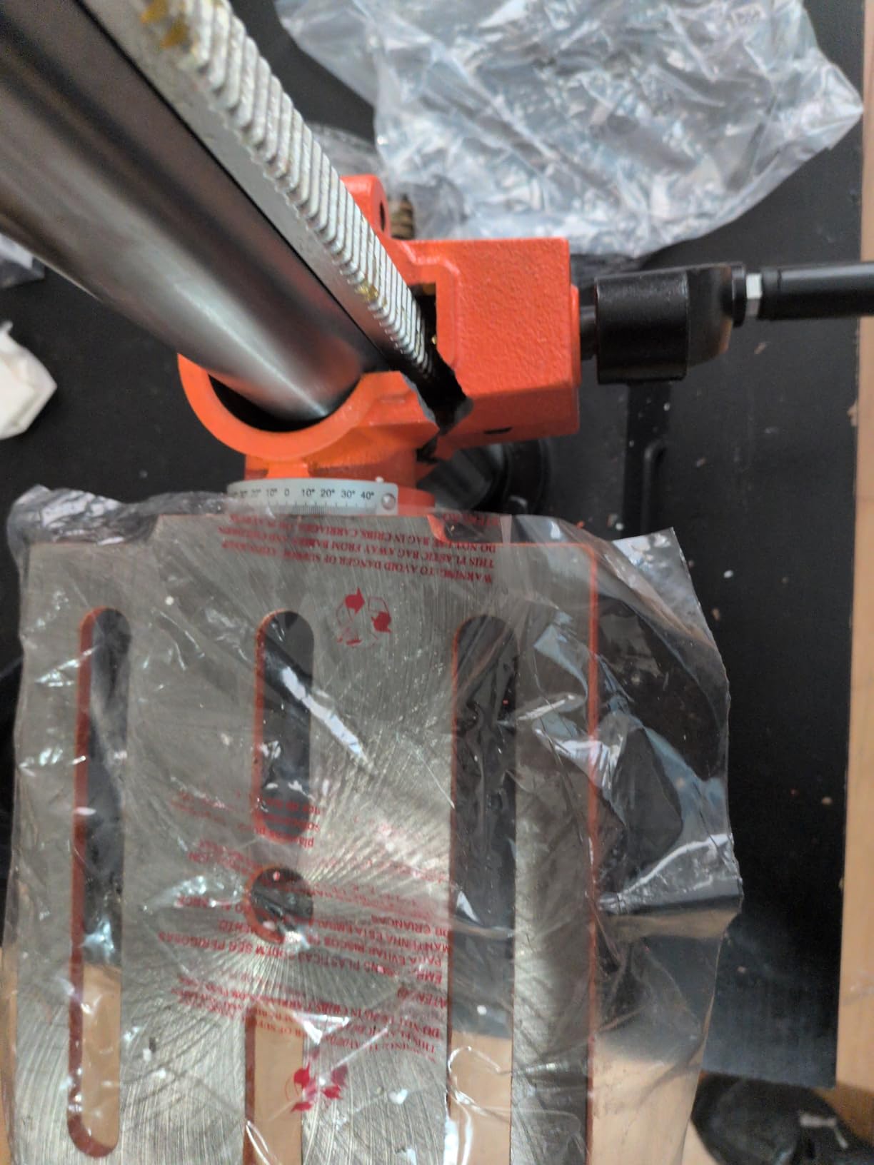 VEVOR Benchtop Drill Press, 3.2 Amp and 5-Speed Adjustable Drill Press with 10 in Swing customer photo 1