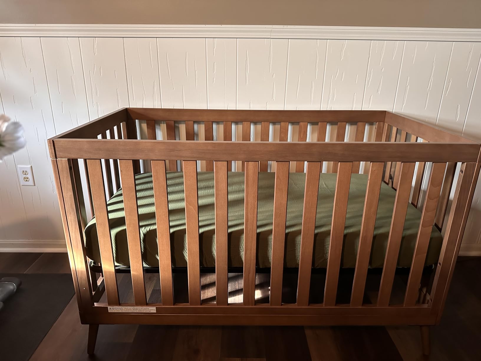 Delta Children Essex 4-in-1 Convertible Baby Crib - Greenguard Gold Certified, Chestnut customer photo 1