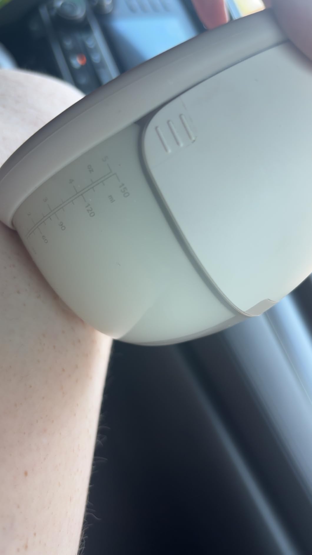 eufy Security Heated Breast Pump Hands-Free E20, Wearable with Innovative HeatFlow, 3 Heat Levels, Optimized Rhythm via App, 300 mmHg Strong Suction, Leakproof, Ultra-Slim and Quiet for in-Bra Use customer photo 1