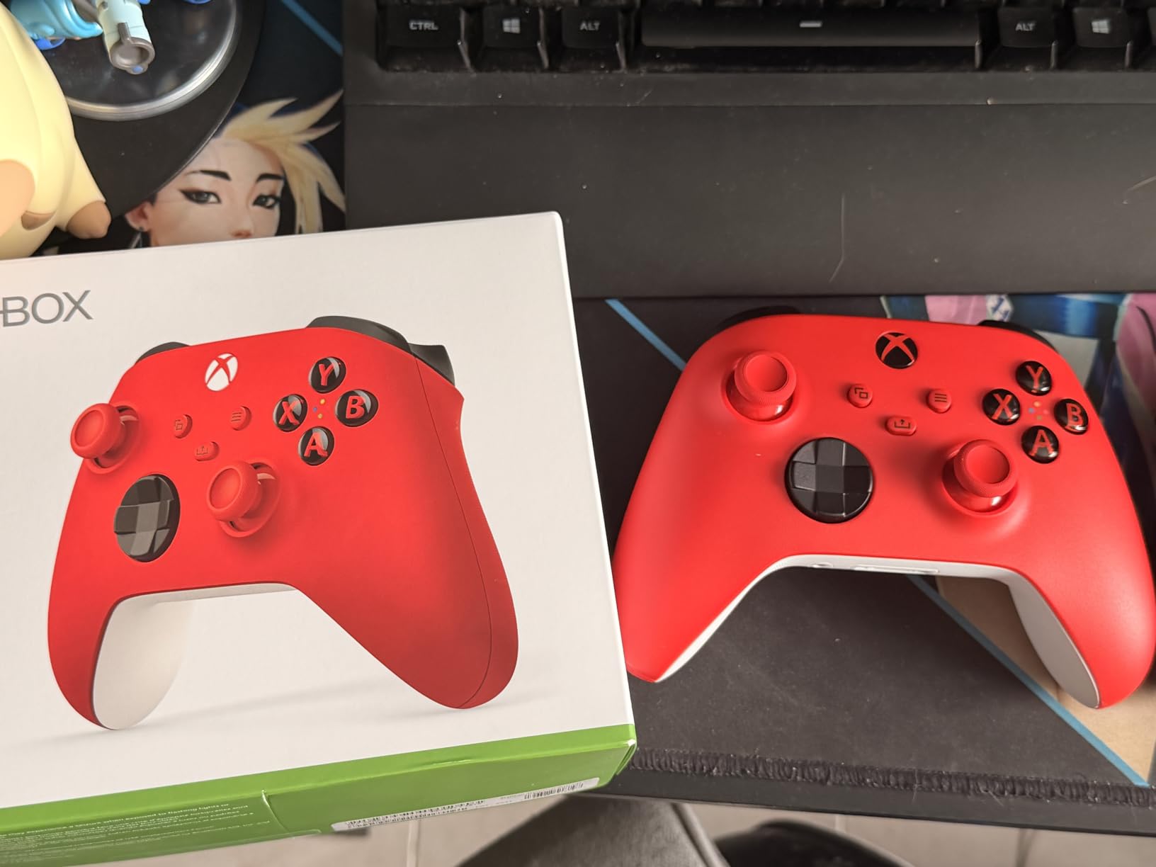 XBOX Wireless Gaming Controller | Pulse Red | Console, PC, & Cloud Devices | Textured Grip | Wireless, Bluetooth, USB-C Connectivity customer photo 2