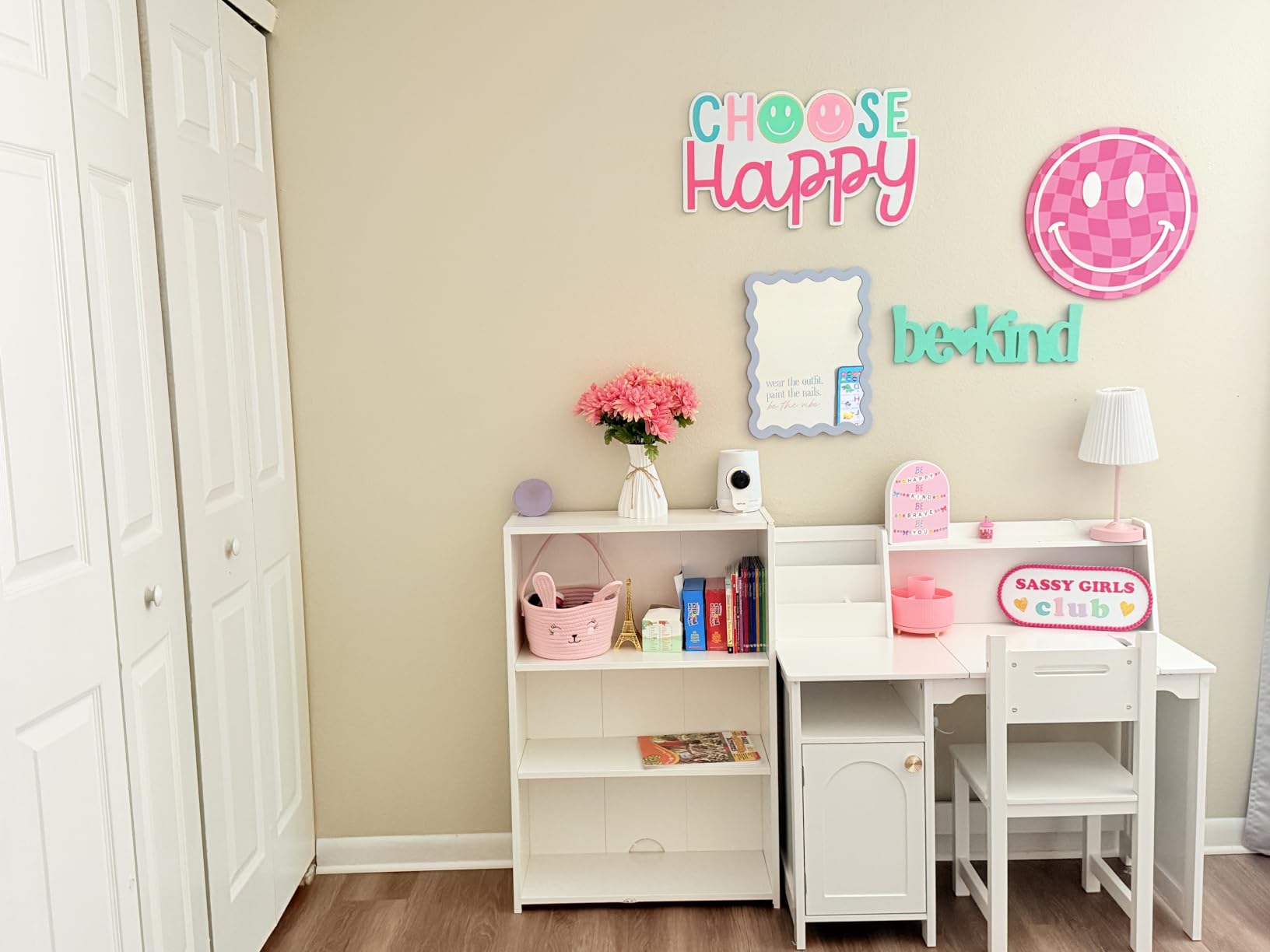 Treocho Kids Study Desk and Chair Set, Kids Desk with Hutch and Tiltable Desktop for 3-8 Years Old, Wooden Children Study Table with Storage Cabinet, Student Writing Desks Bedroom, Home School, White customer photo 1