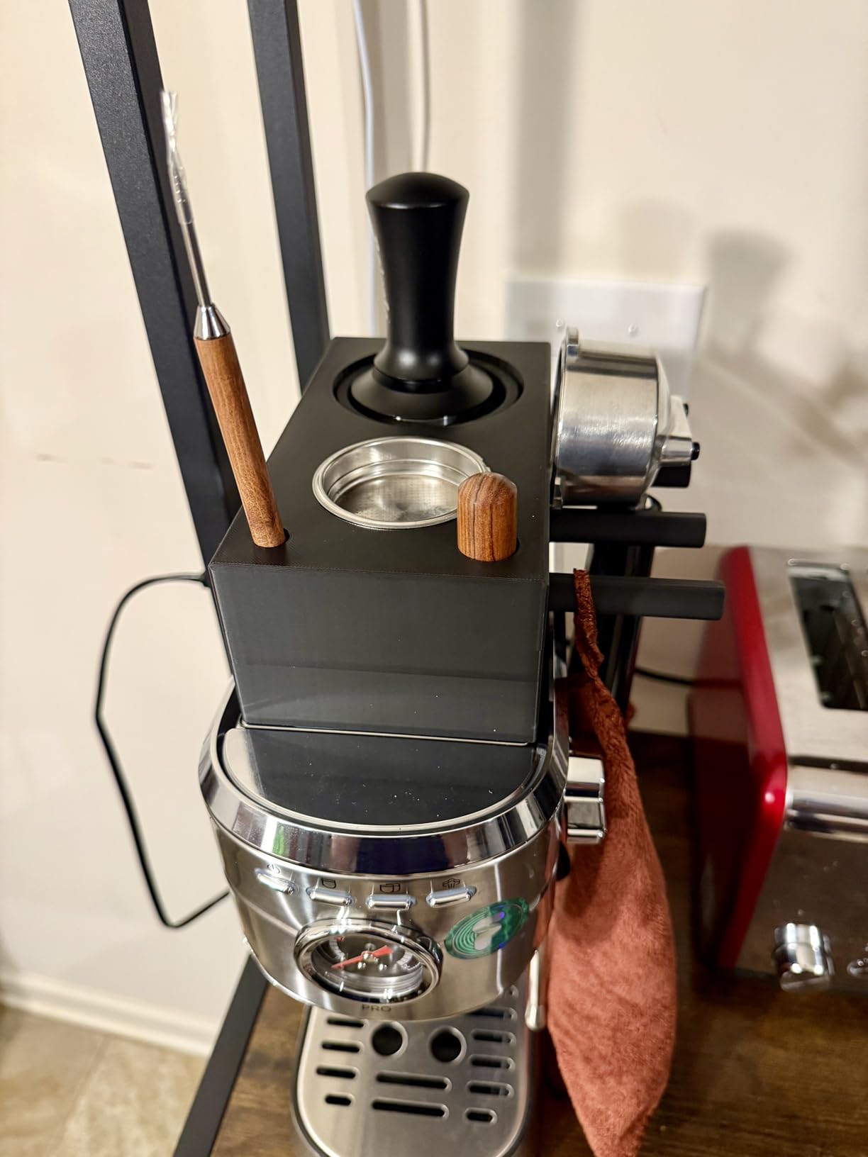 CASABREWS 5418 PRO Espresso Machine with Fast Heating System and Steam Wand | Brew Ready in 5 seconds, Brews 2+ milk drinks in a row, 20-Bar Pump, Built-in Pressure Gauge, Pro Steam Wand for Lattes customer photo 2