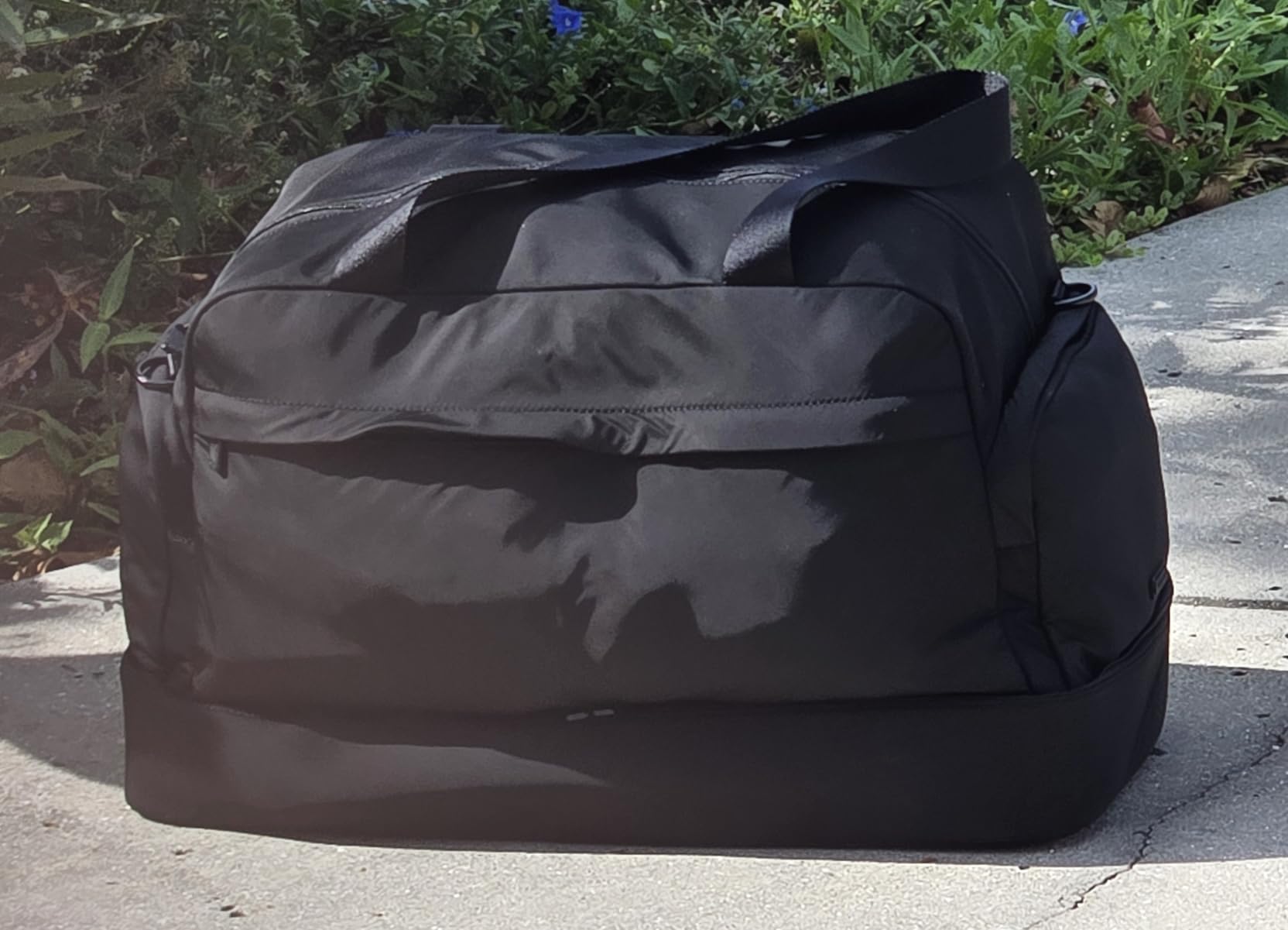 Away Featherlight Weekender Bag - Airline Approved Carry On Bag with 16