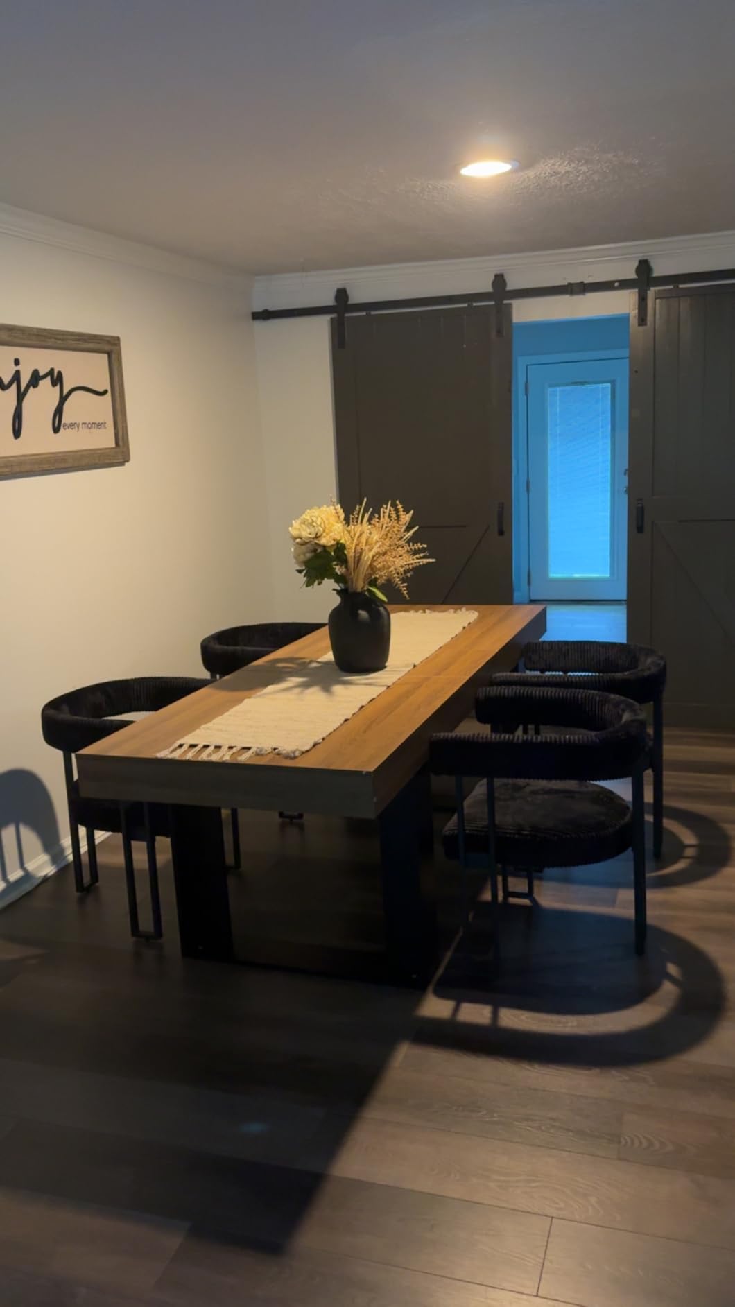 STHOUYN 71-87 Inch Extendable Dining Room Table, Rustic Wooden Kitchen Table 6-10, Farmhouse Rustic Style, Rectangular Wooden Top, Seats 6-10, Brown customer photo 2