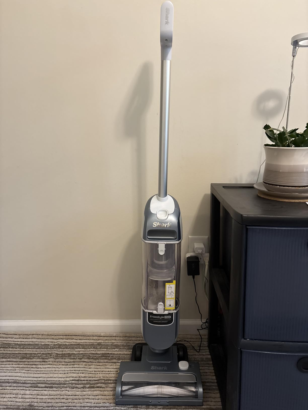 Shark Freestyle Max Cordless Upright Vacuum | Multi-Surface Cleaning, Lightweight, Easy Maintenance | Large Dust Cup, 2-Speed Brushroll, LED Headlights | Nordic Blue | SV2002 customer photo 1