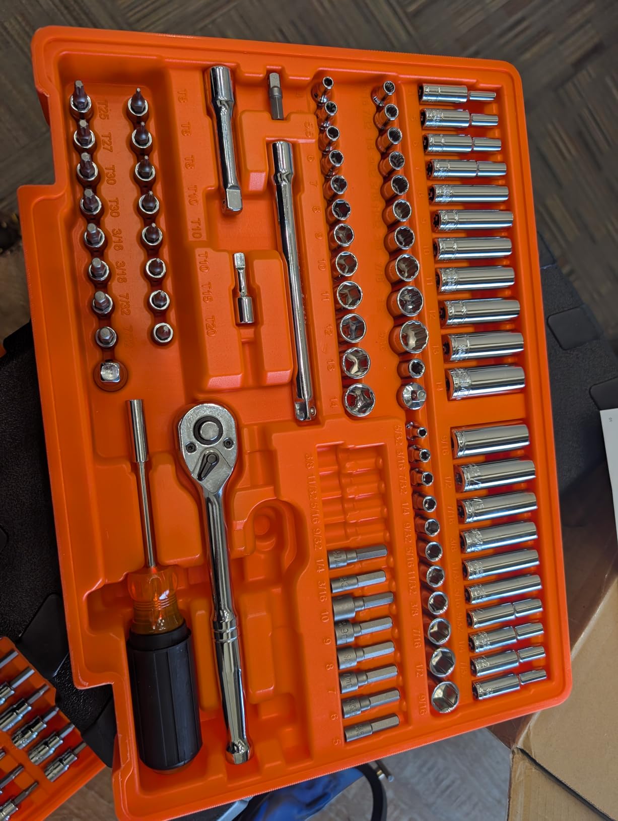 Craftsman Mechanics Tool Set and Socket Set, 450 Pcs, 1/4, 3/8 and 1/2 Inch Drive Deep and Standard Sockets, SAE Metric with Storage Case with Orange Drawer customer photo 2