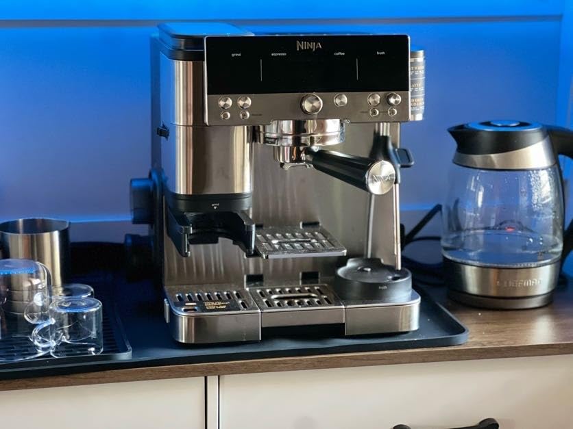 Ninja Luxe Cafe Premier 3-in-1 Espresso Machine, Drip Coffee, & Rapid Cold Brew | Built-in Coffee Grinder, Hands-Free Milk Frother, Assisted Tamper for Cappuccinos & Lattes | Cyberspace | ES601CY customer photo 2