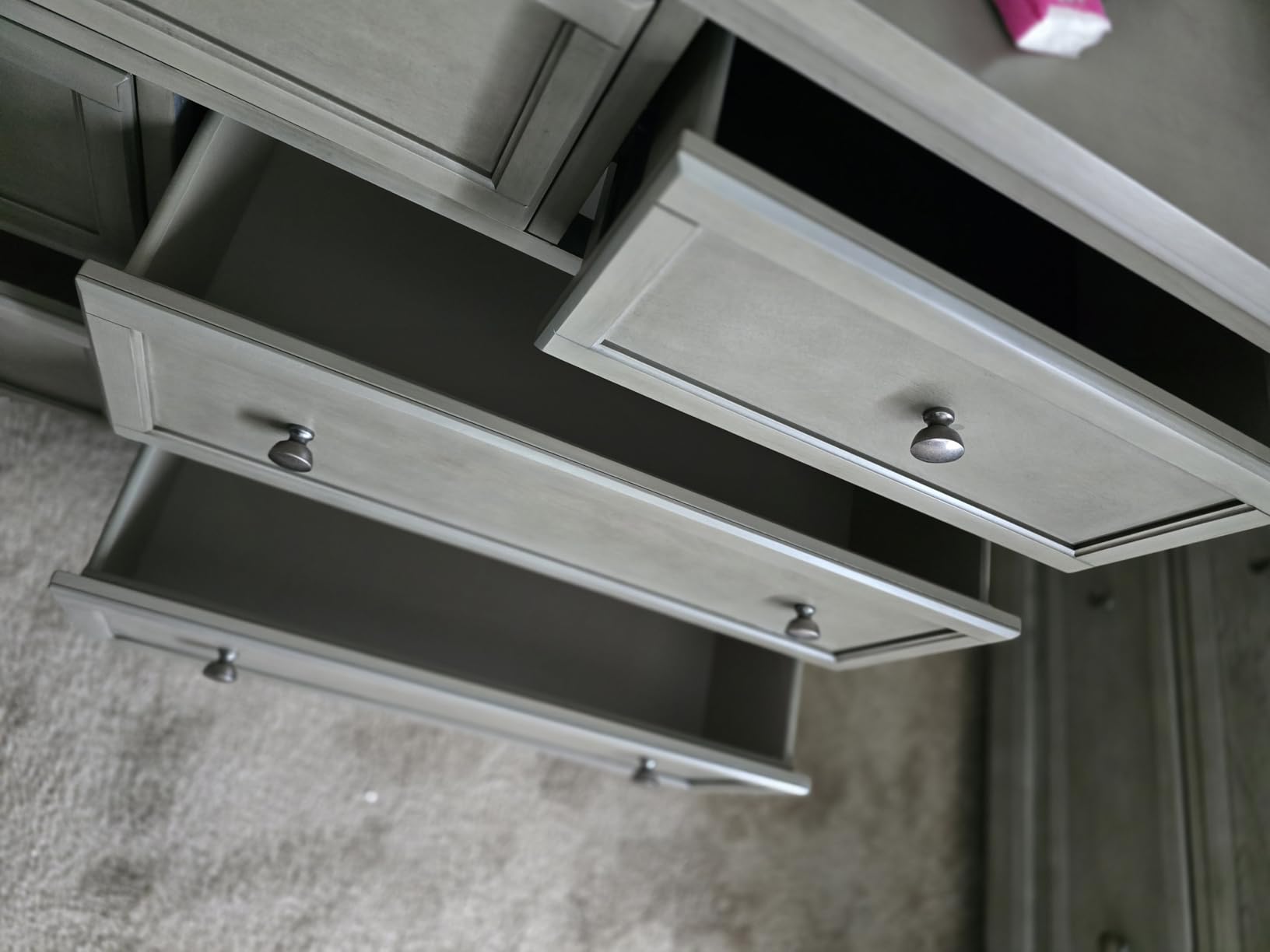 Signature Design by Ashley Glarrison Dresser for Bedroom, 7 Drawer Dresser with Hidden Jewelry Tray, Poplar Solids Pine Veneer and MDF Substrate, Classic Master Suite Storage, Medium Brown customer photo 1