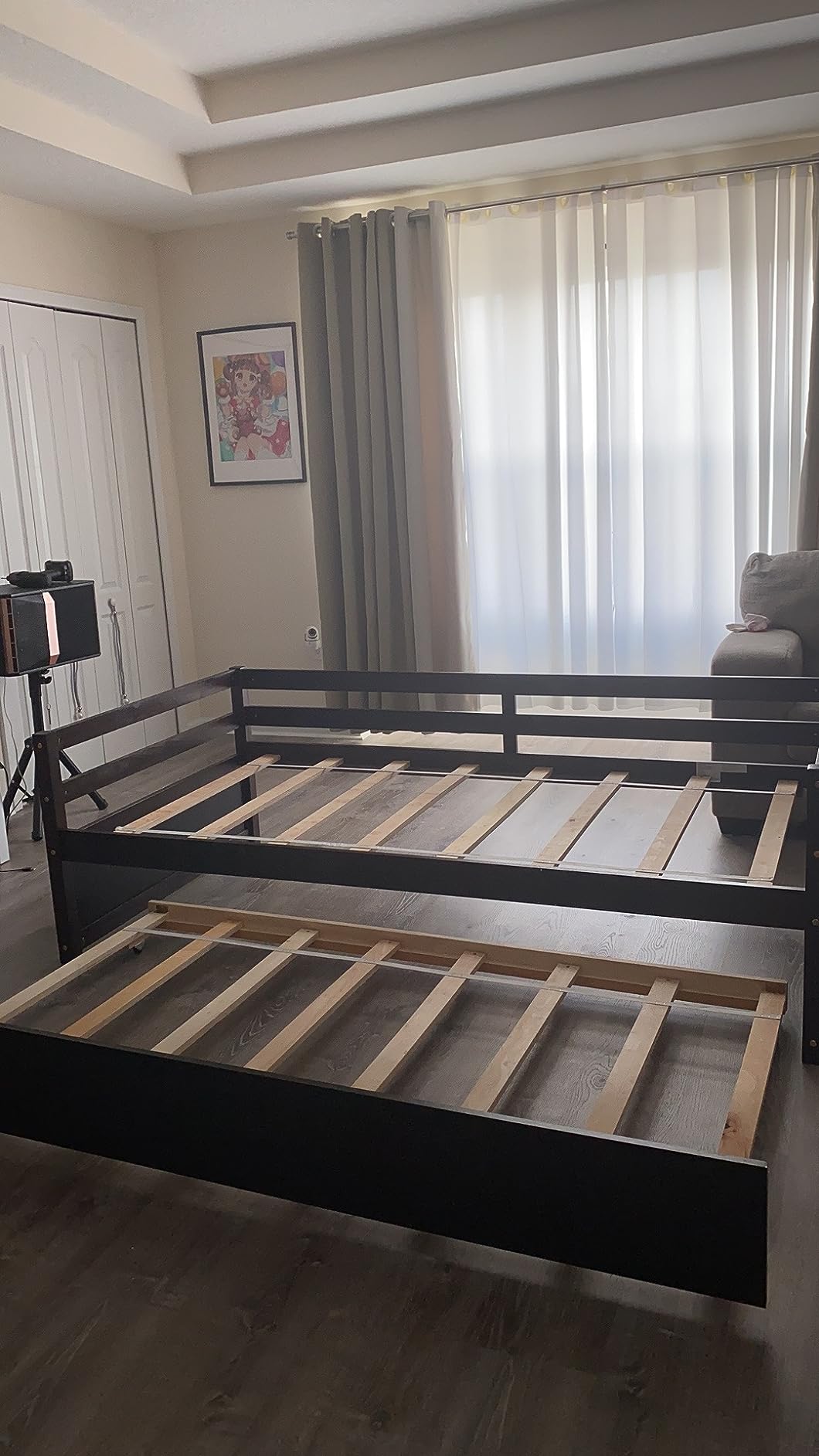 Giantex Twin Daybed with Trundle, Wood Trundle Bed with Wood Slat Support, Mid Century Day Bed Frame for Living Room Guest Room, No Box Spring Needed, Walnut customer photo 2