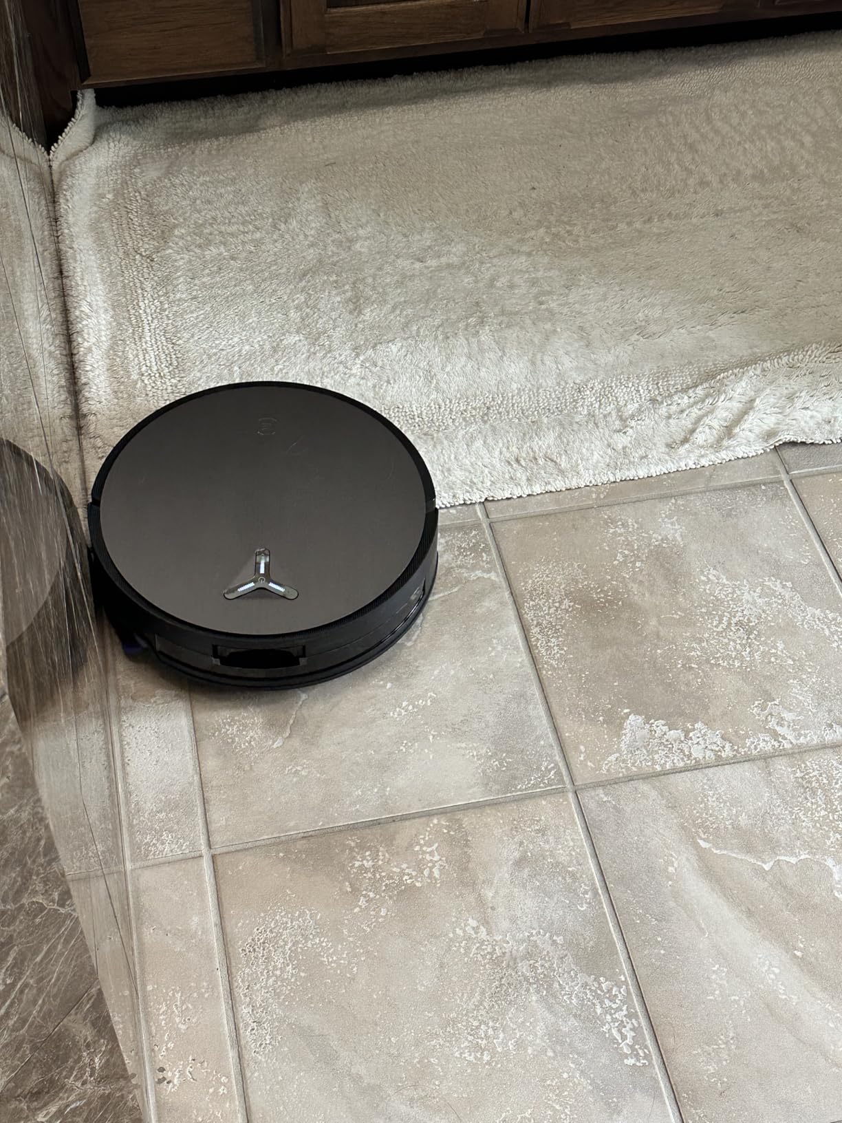 DEEBOT X11 OmniCyclone Robot Vacuum and Mop, Bagless 60-Day Station, 19,500Pa Suction, GaN Fast Charging for Large Homes, Self-Washing Roller Mop, Zero-Tangle for Pet Hair, Smart Navigation customer photo 1