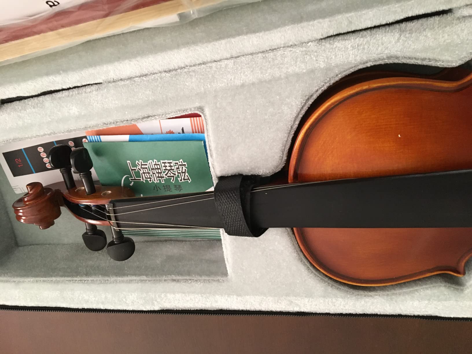 Vangoa Violin 4/4 Full Size Set, Handcrafted Entry Level Acoustic Violin Set with Lightweight Hard Case, Suitable for Beginners, Teens, 12+, Adults, Right Handed Players customer photo 2