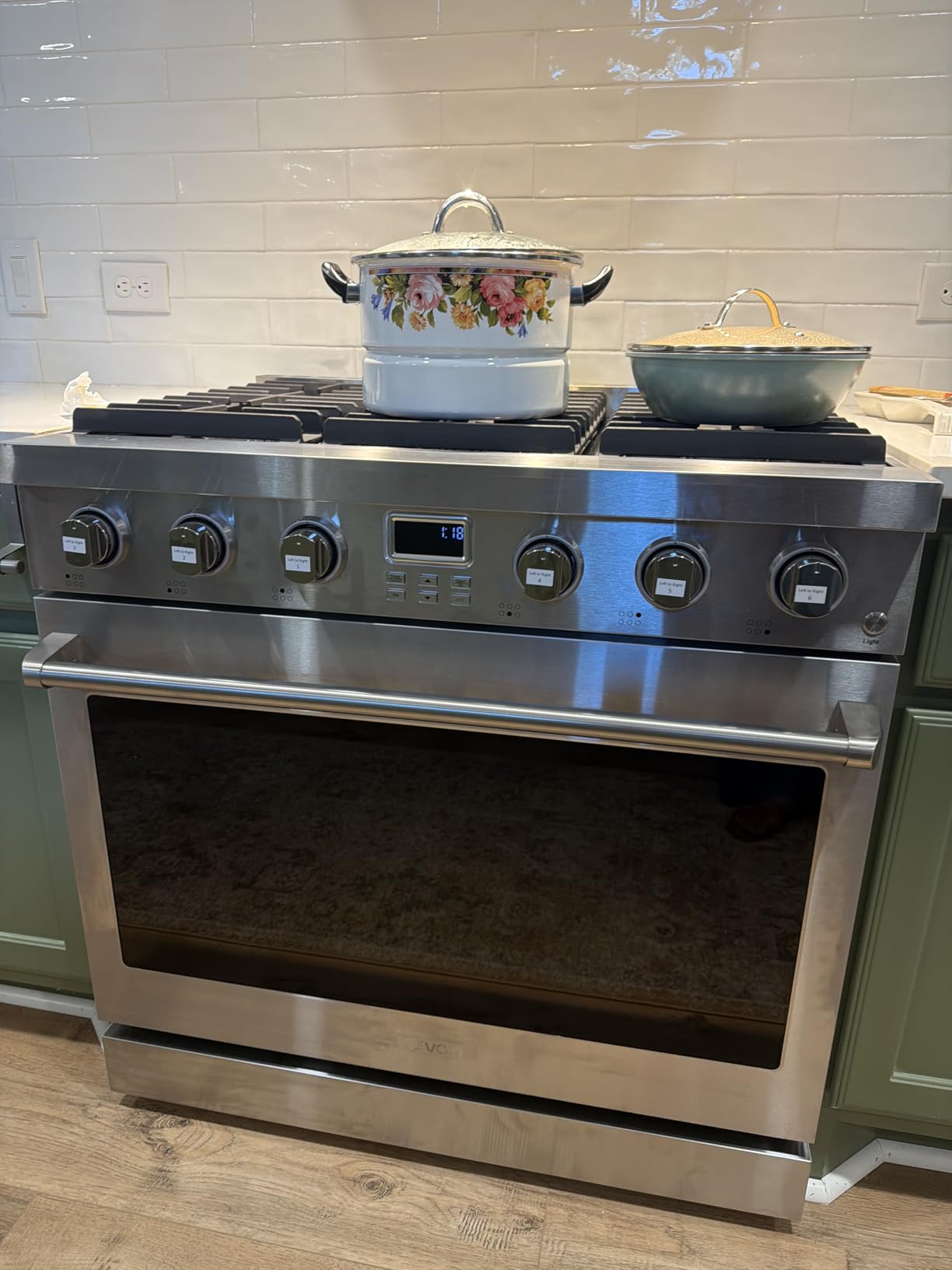 VEVOR Gas Range Oven, 30 Inches Width, Freestanding Stainless Steel Stove and Oven with 5 Sealed Cooktop Burners, Easy Reach Racks, Storage Drawer, 4.8 Cu. Ft. Capacity customer photo 2